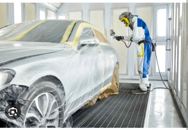 Ajudant en pintura de vehicles