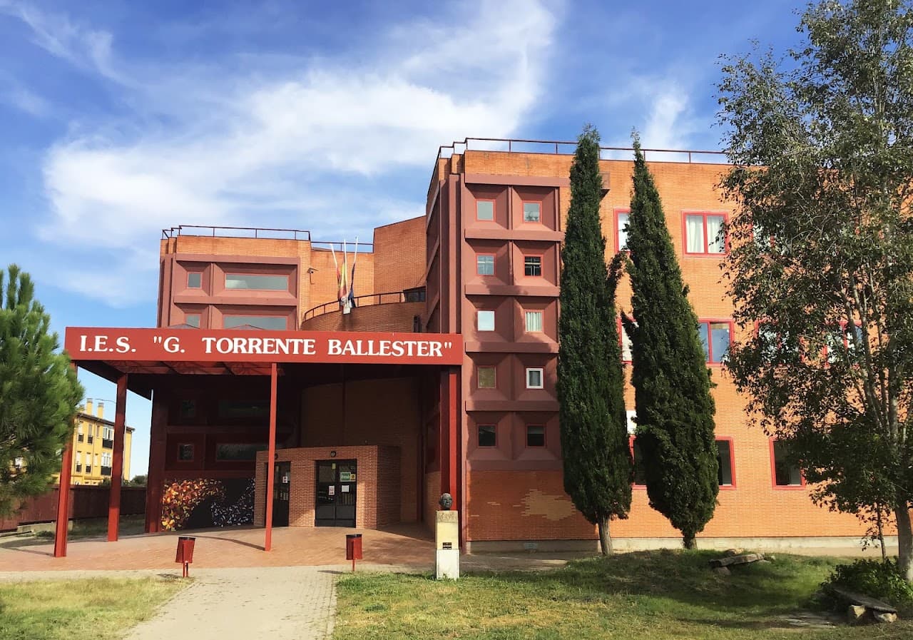 Gestión Administrativa en Gonzalo Torrente Ballester (Gonzalo Torrente Ballester, Santa Marta De Tormes): foto 1