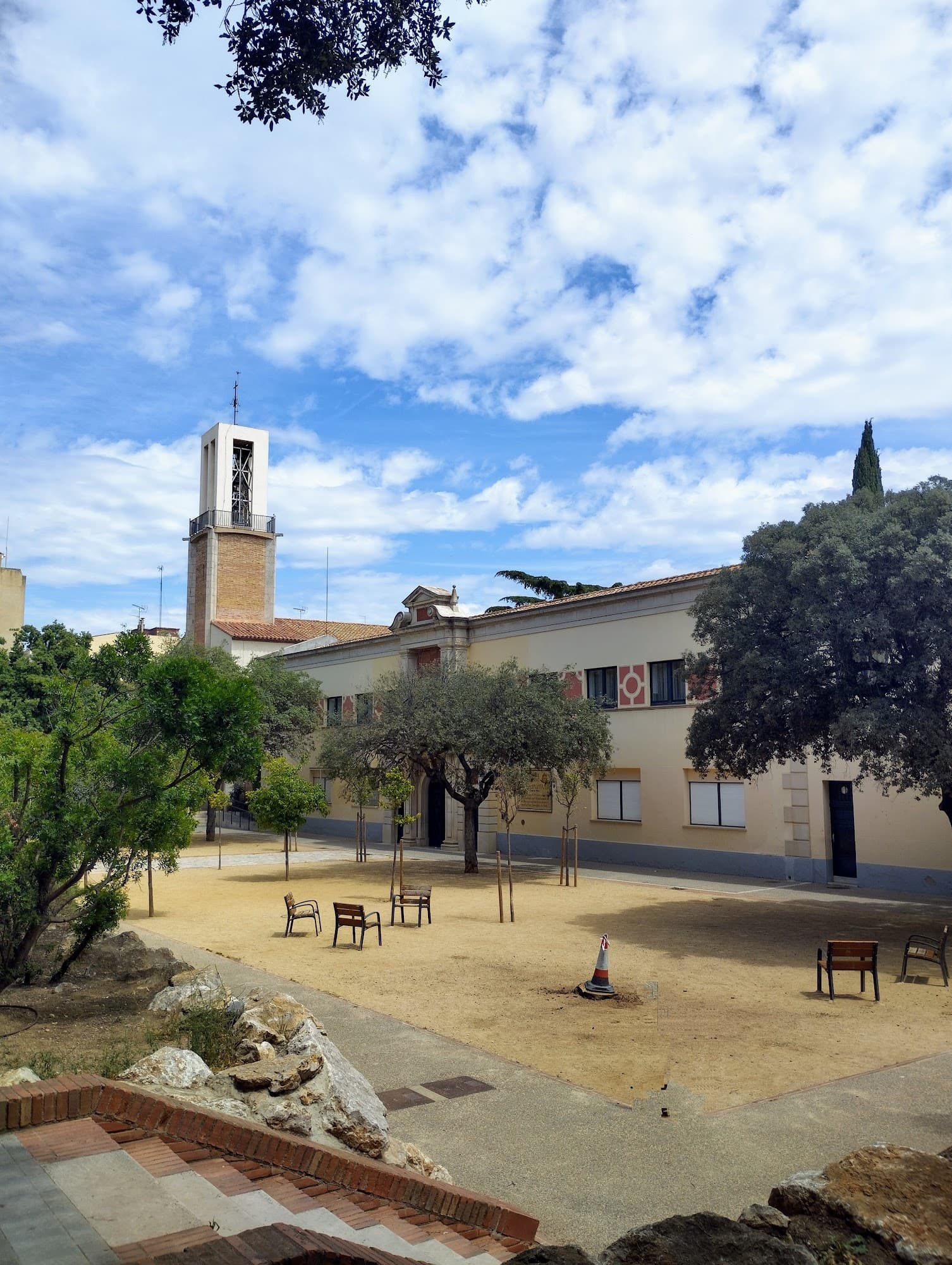 Foto secundaria del campus Institut Ramon Muntaner
