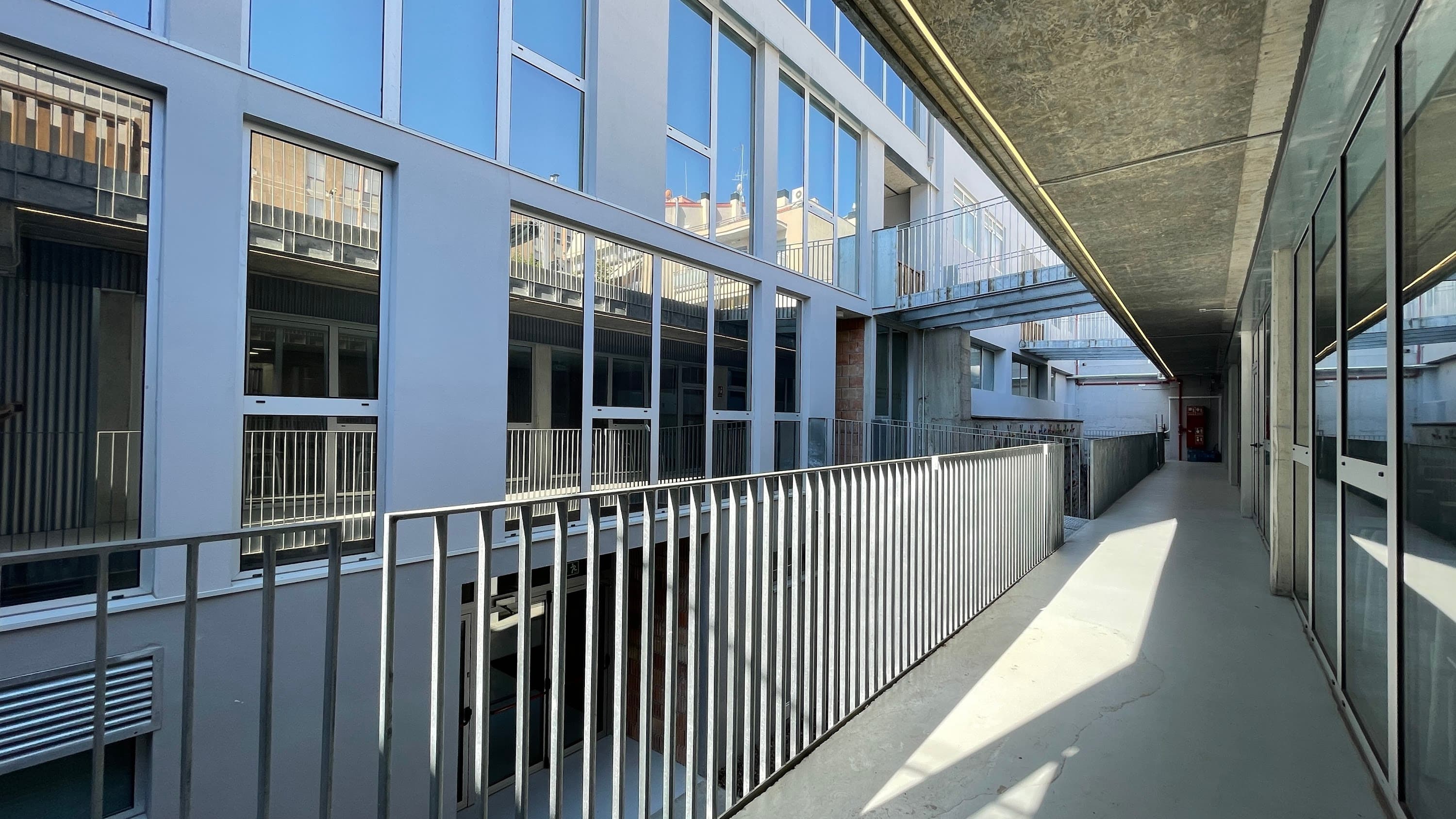 Foto secundaria del campus Ramar 2