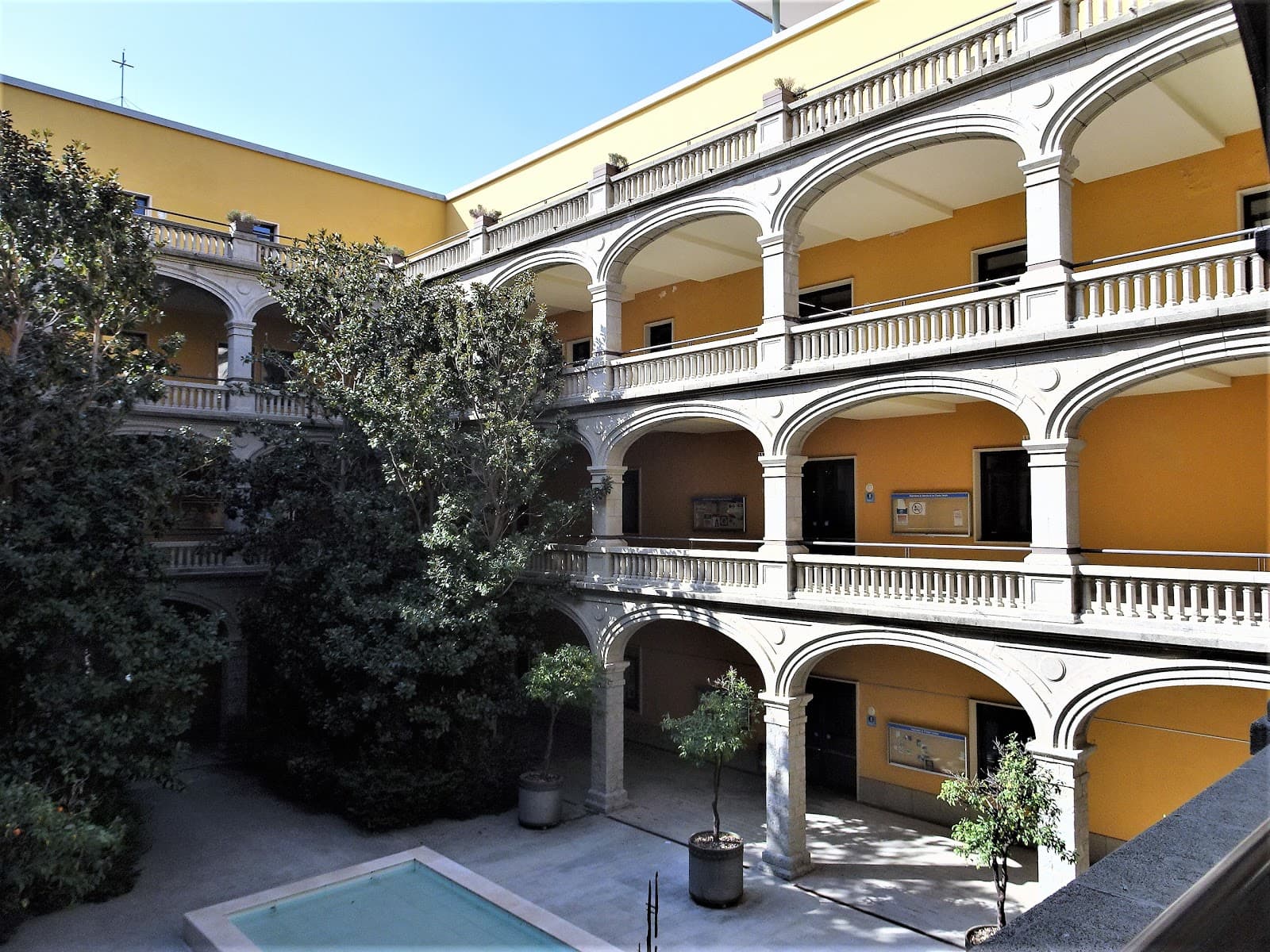 Foto secundaria del campus Facultad de Educación
