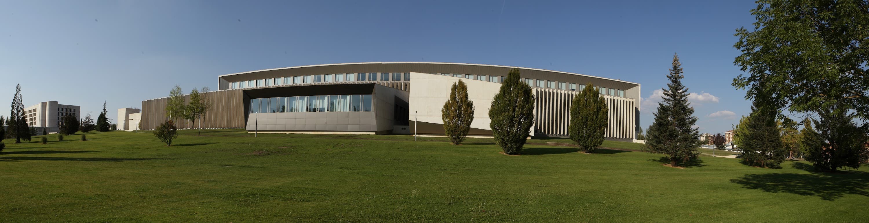 Foto secundaria del campus ISSA - School of Applied Management. Campus de Pamplona