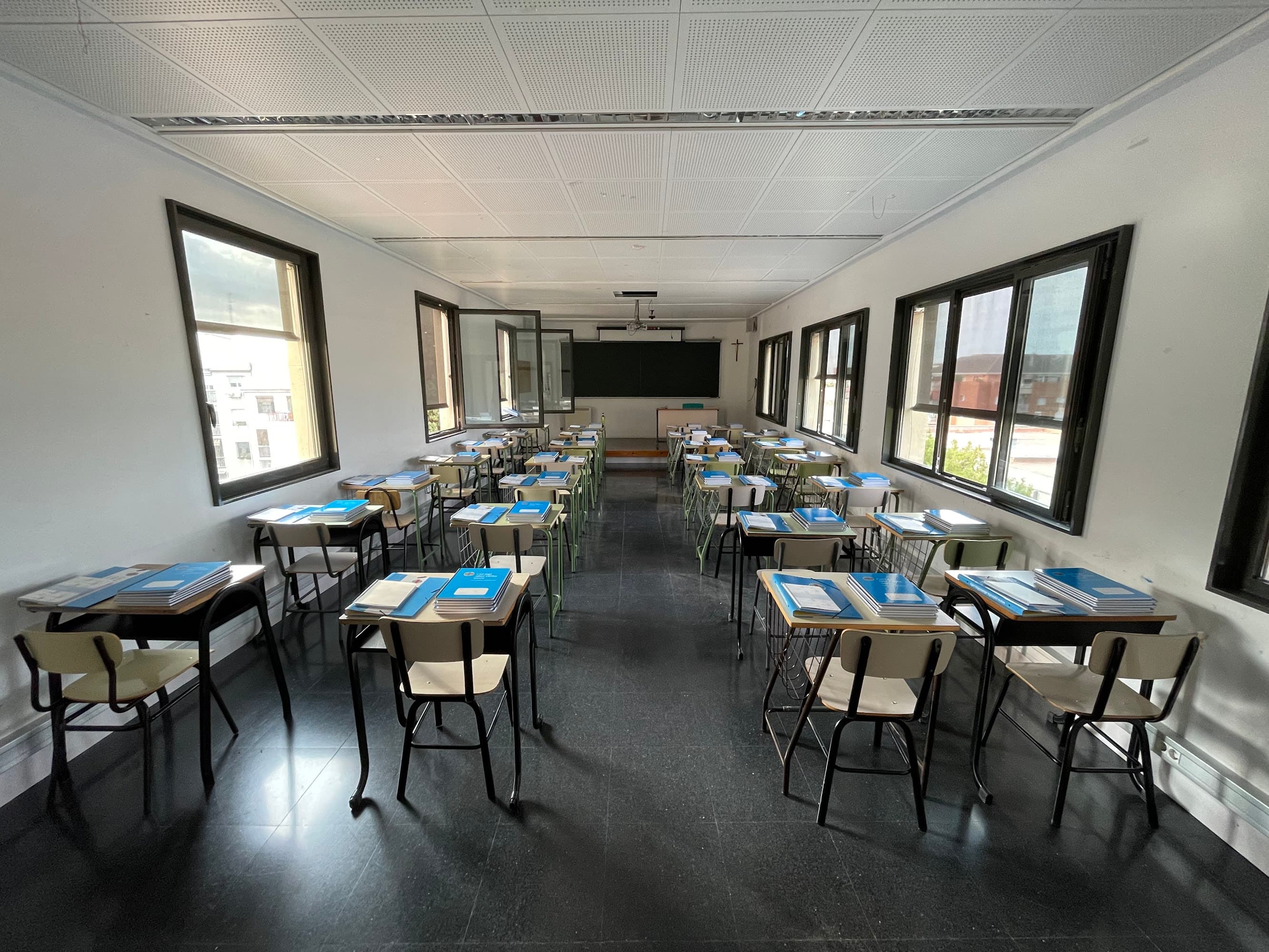 Foto secundaria del campus Abat Oliba - Spínola