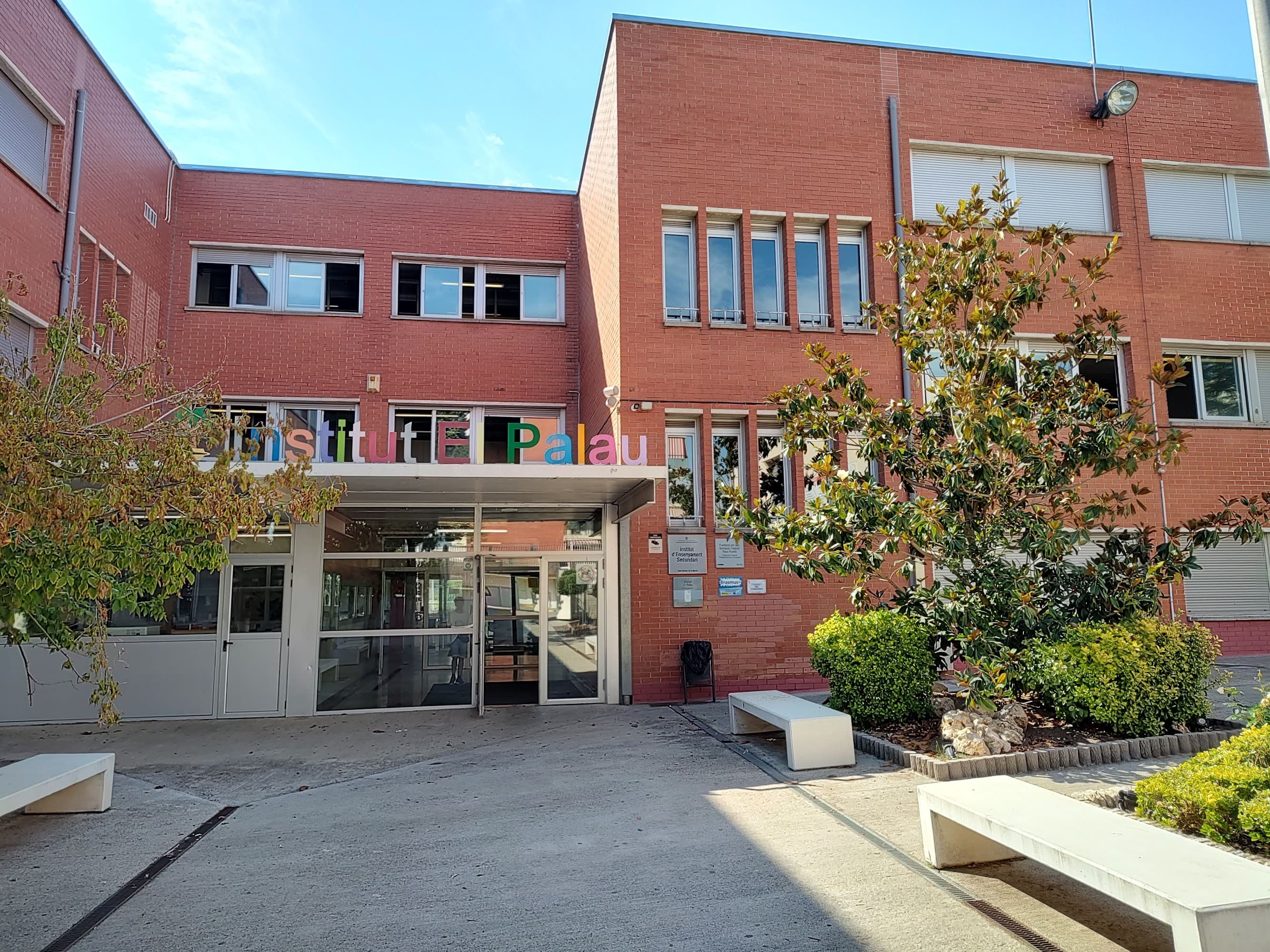 Foto secundaria del campus Institut El Palau
