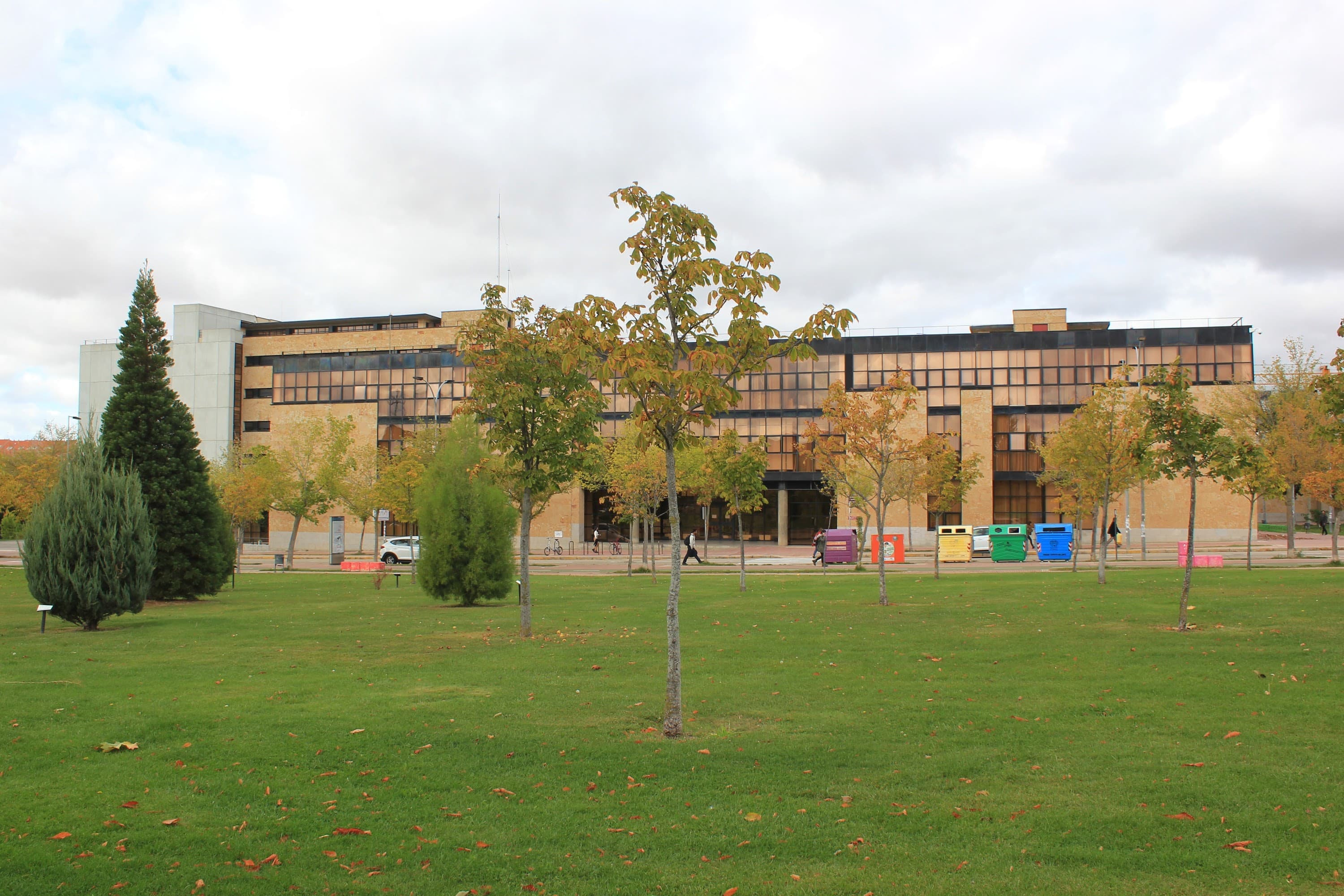 Foto secundaria del campus Facultad de Economía y Empresa