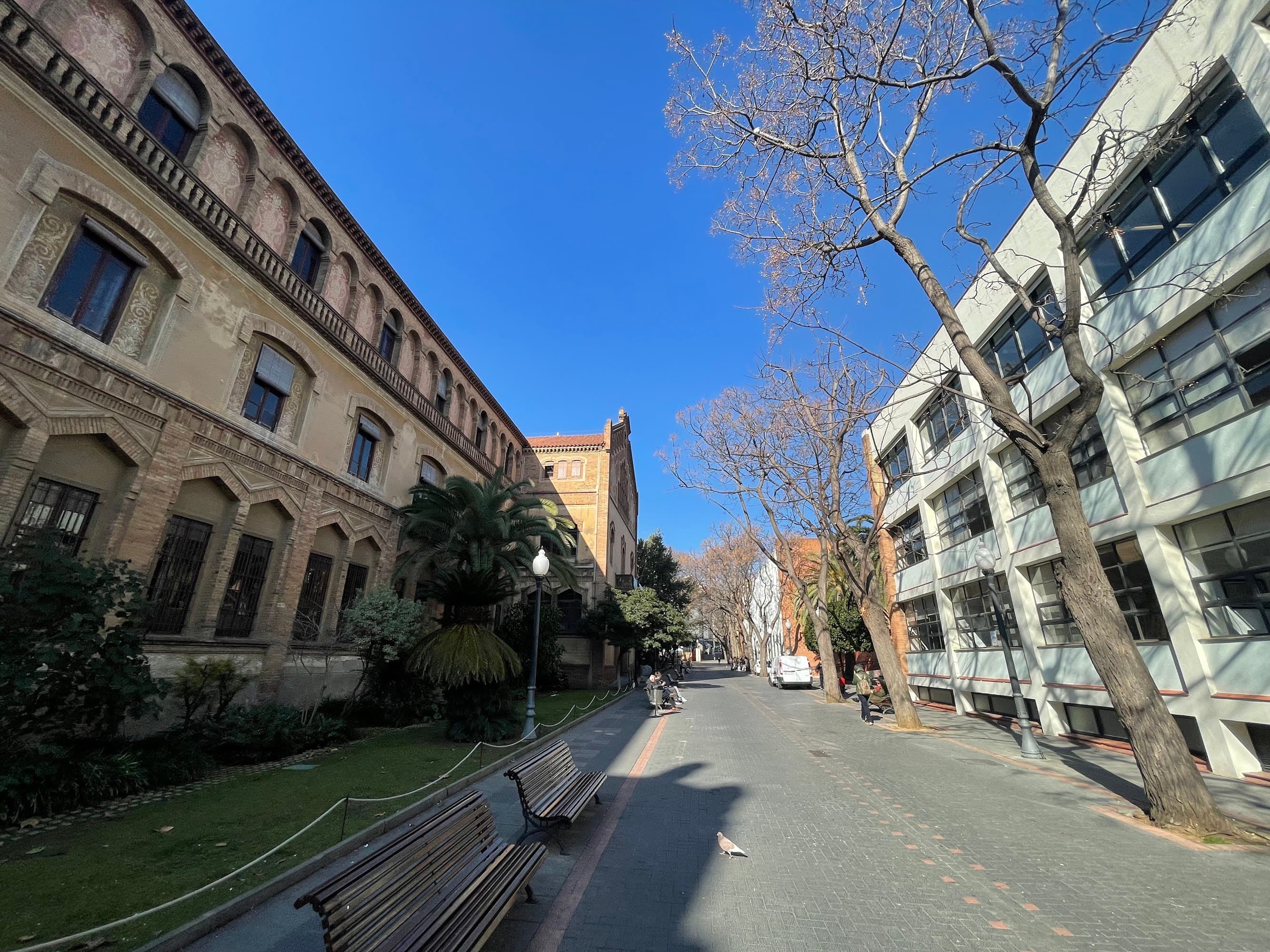 Foto secundaria del campus Institut Escola del Treball (Barcelona)