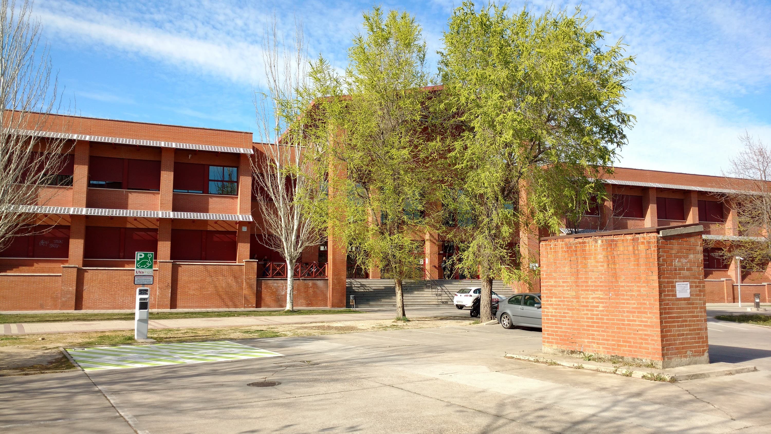 Foto secundaria del campus Escuela de Ingenierías Industriales
