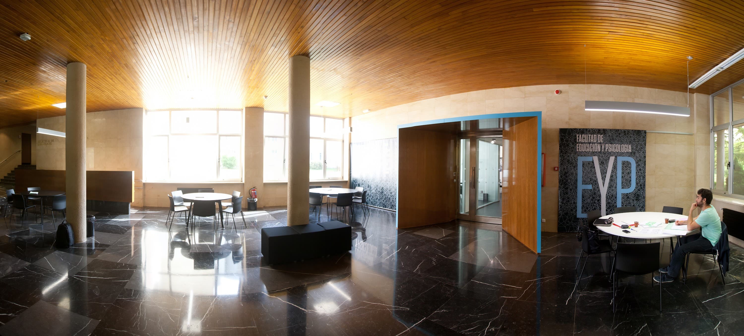 Foto del campus Facultad de Educación y Psicología