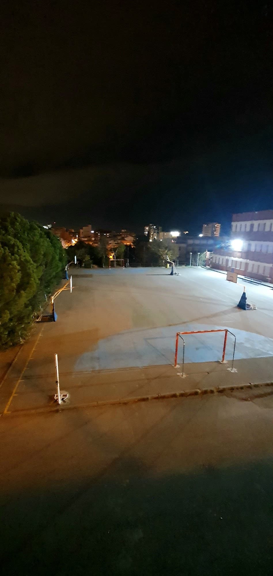 Foto secundaria del campus Institut Pompeu Fabra