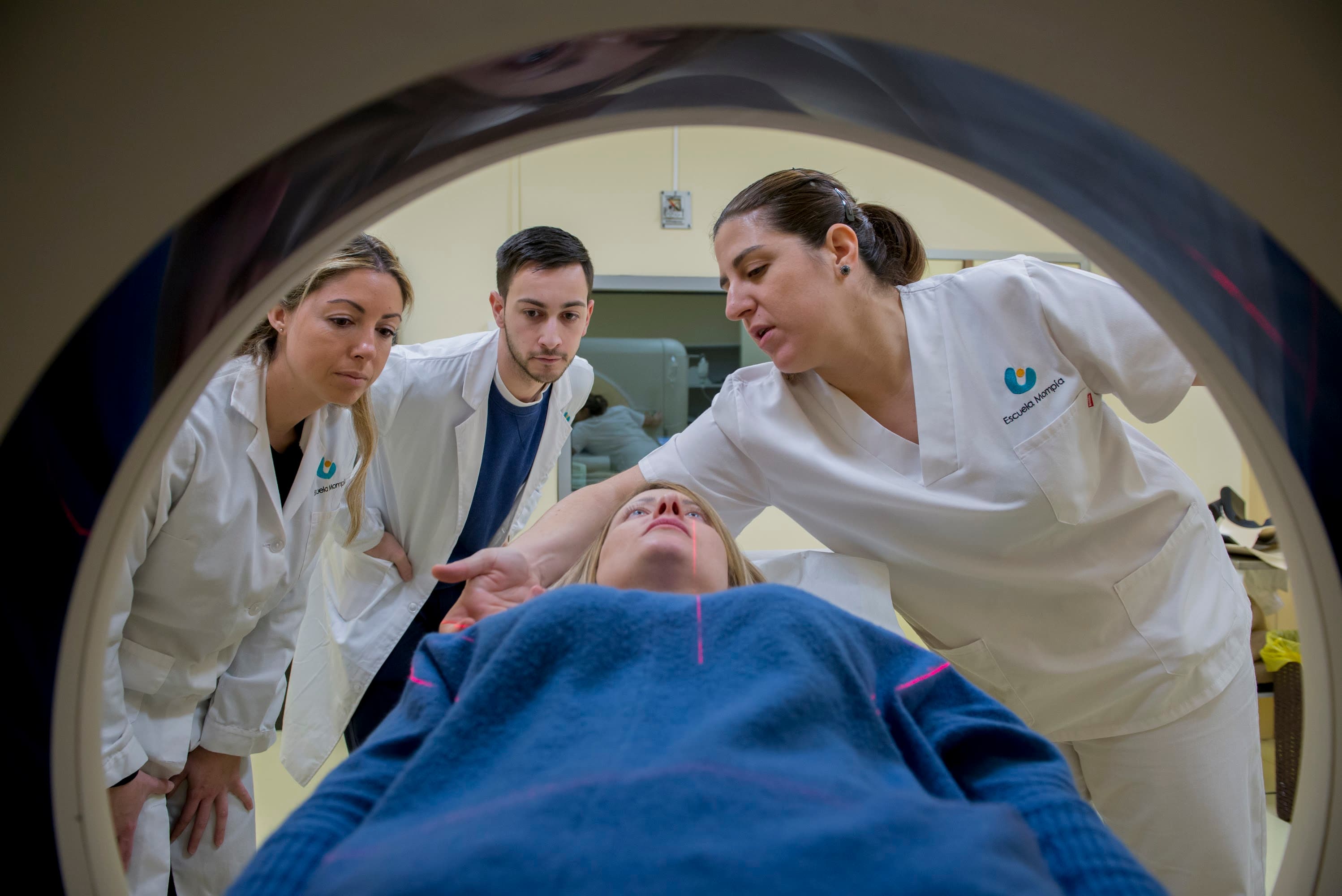 Foto secundaria del campus Escuela Técnico Profesional en Ciencias de la Salud Clínica Mompía