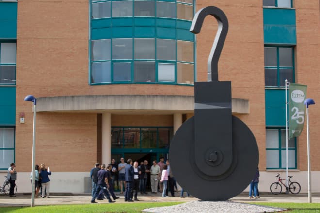 Foto secundaria del campus Escuela Superior de Tecnología y Ciencias Experimentales