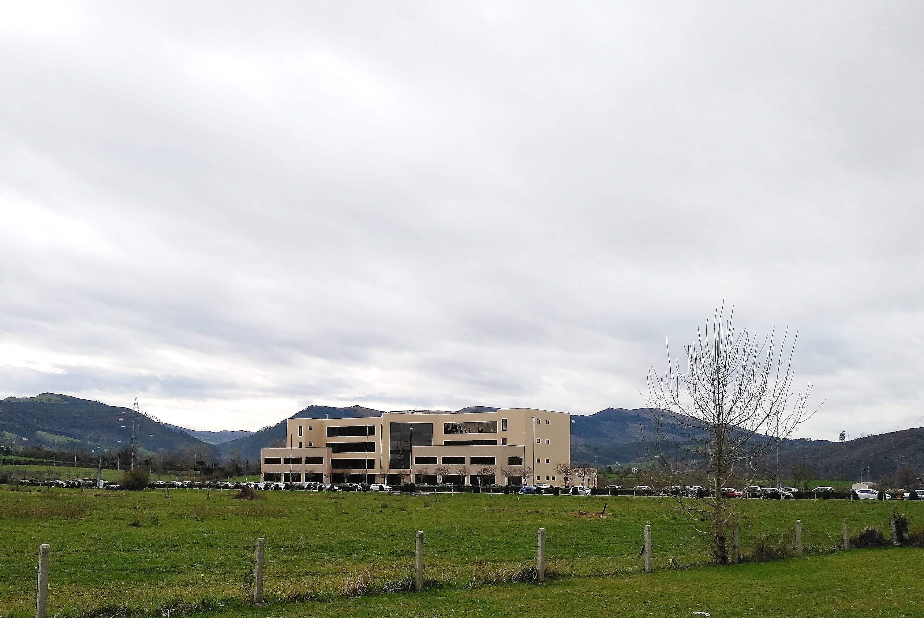 Foto secundaria del campus Escuela Universitaria de Fisioterapia Gimbernat-Cantabria