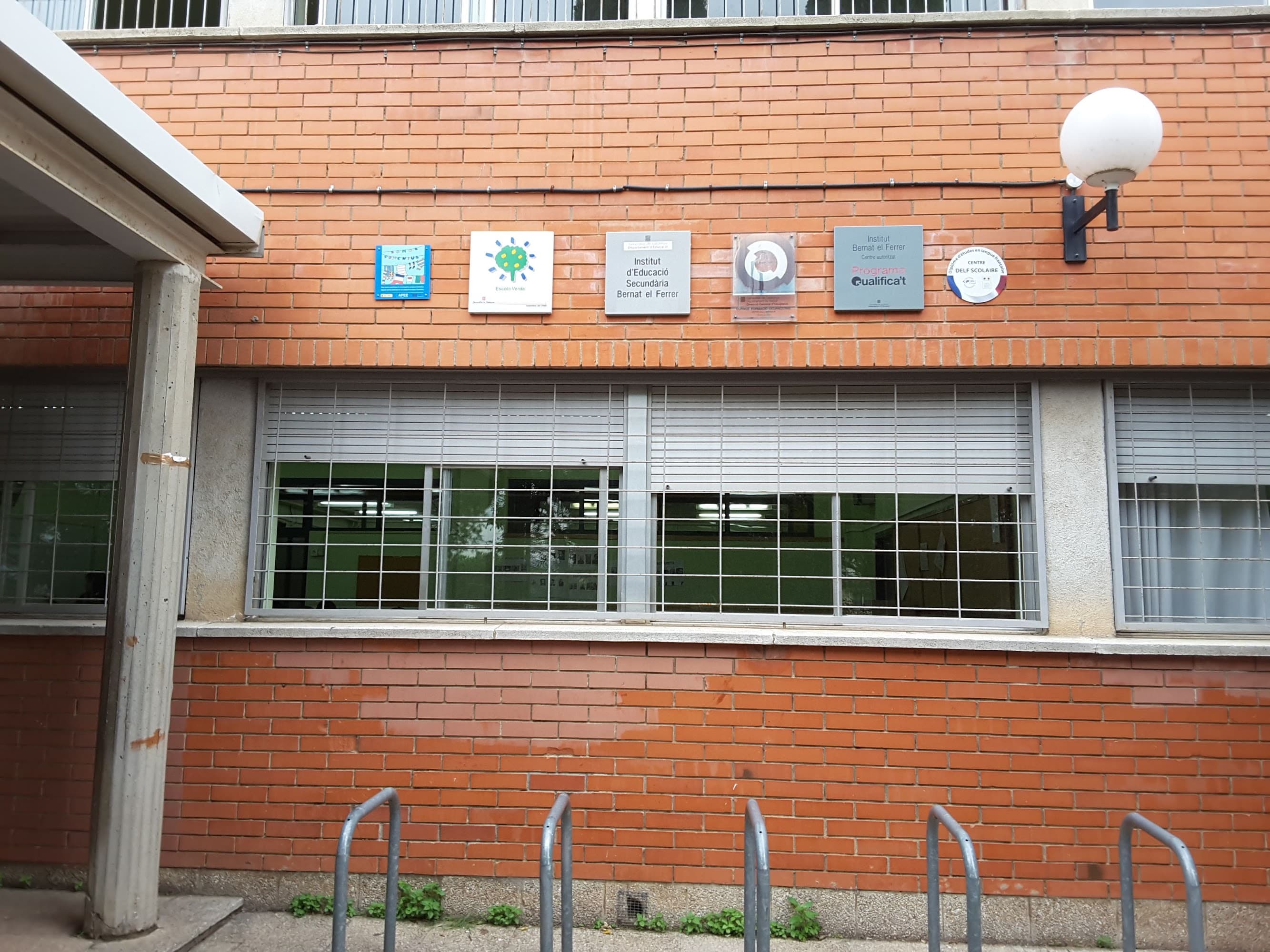 Foto secundaria del campus Institut Bernat el Ferrer