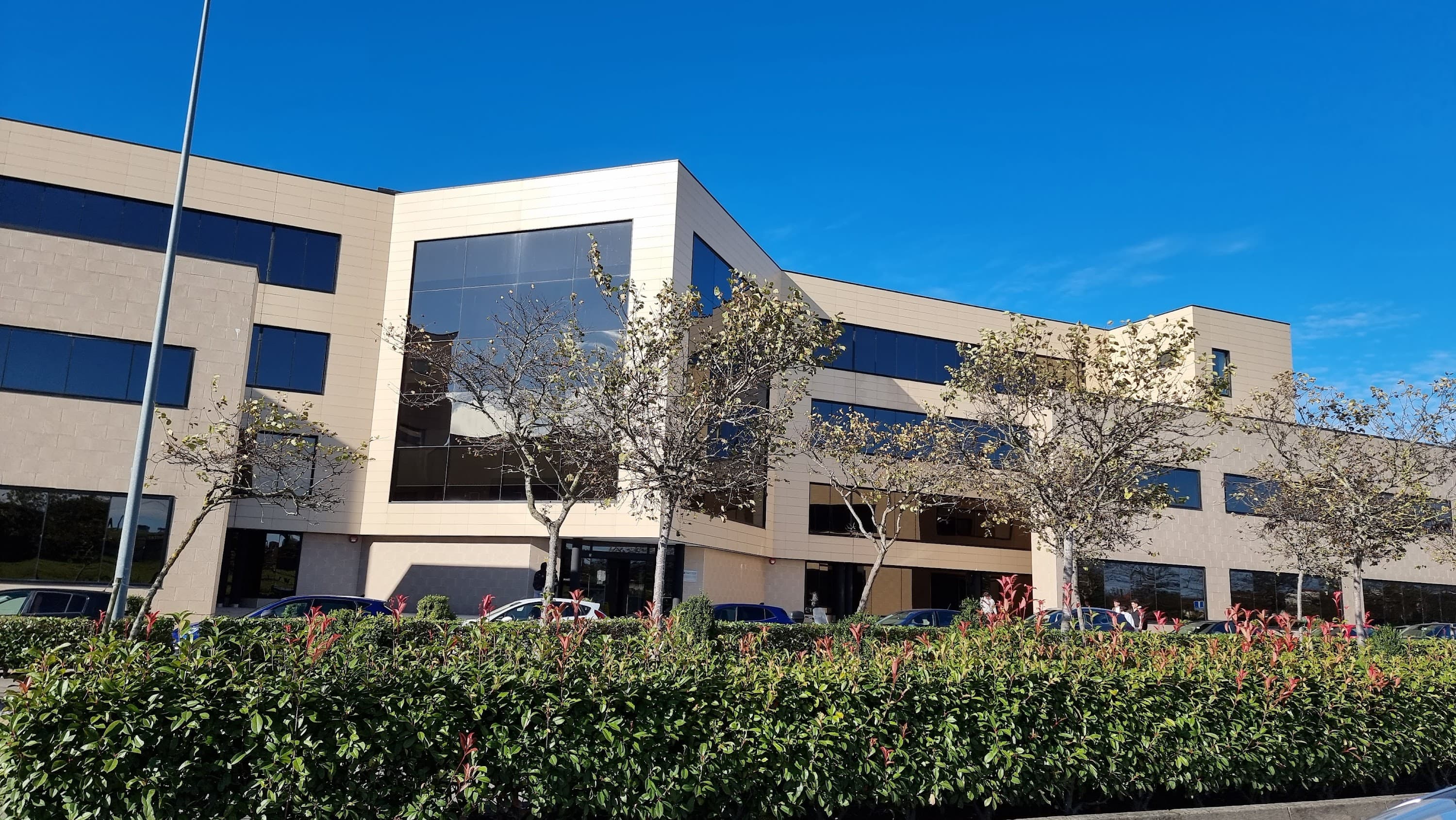 Foto secundaria del campus Escuela Politécnica de Ingeniería de Minas y Energía