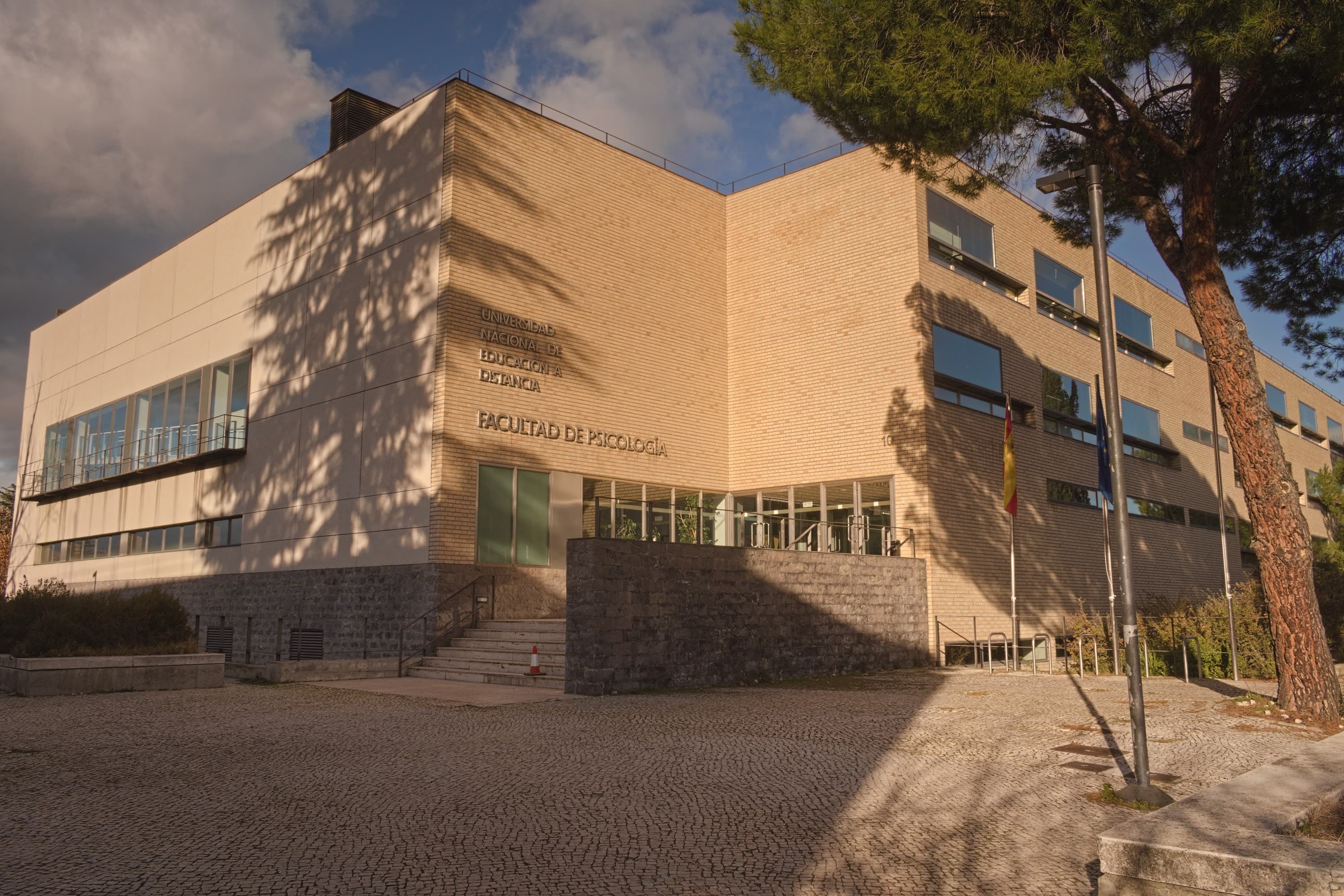 Foto secundaria del campus Facultad de Psicología