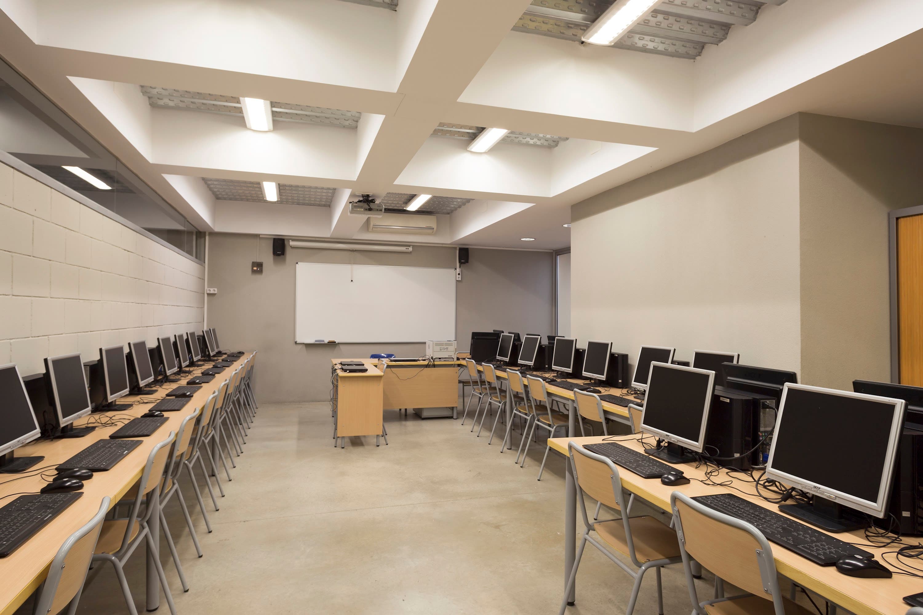 Foto secundaria del campus Col·legi Badalonès