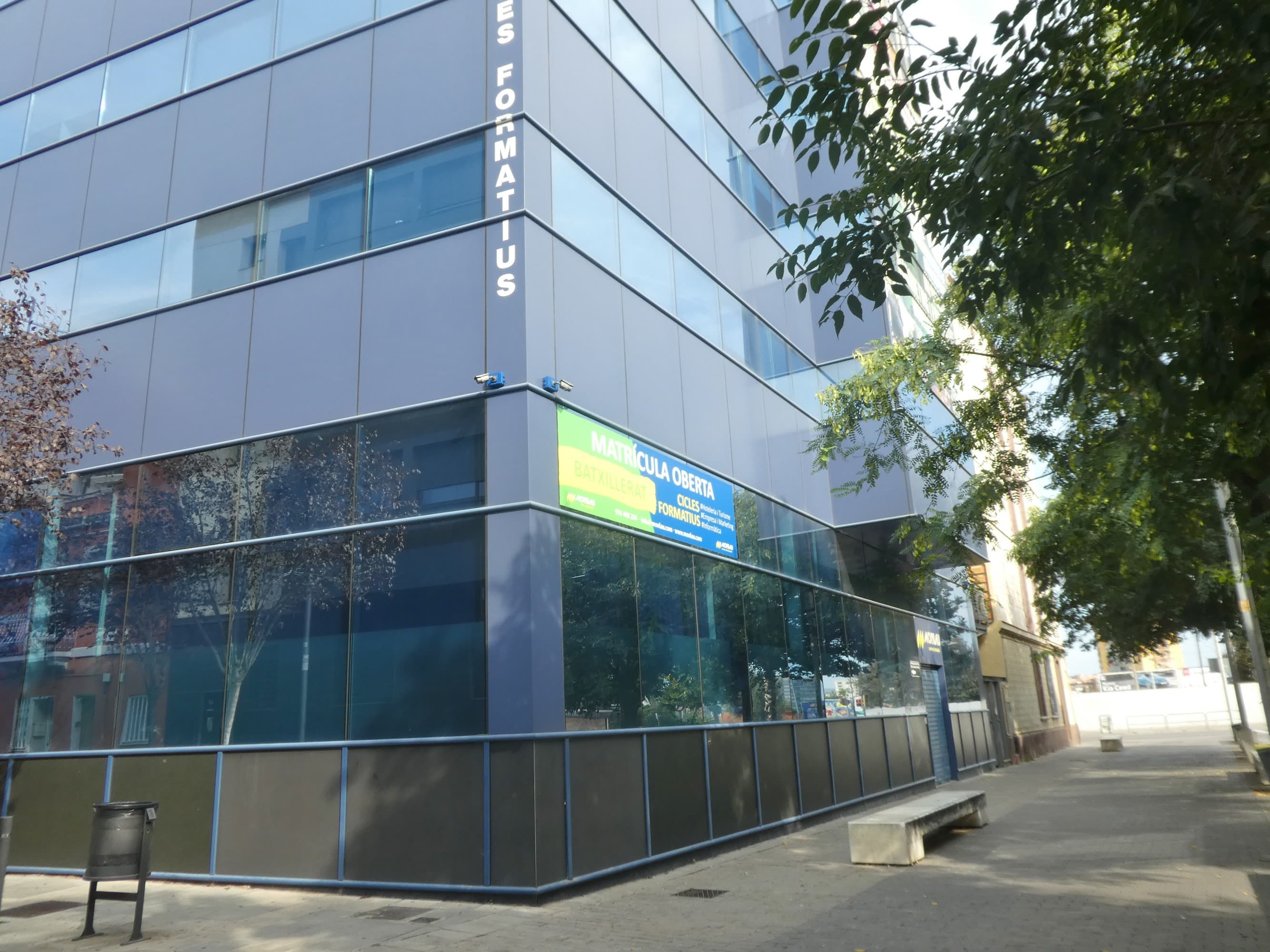 Foto secundaria del campus Monlau (Sagrera)