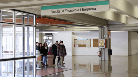 Foto secundaria del campus Facultad de Ciencias Políticas y Sociología