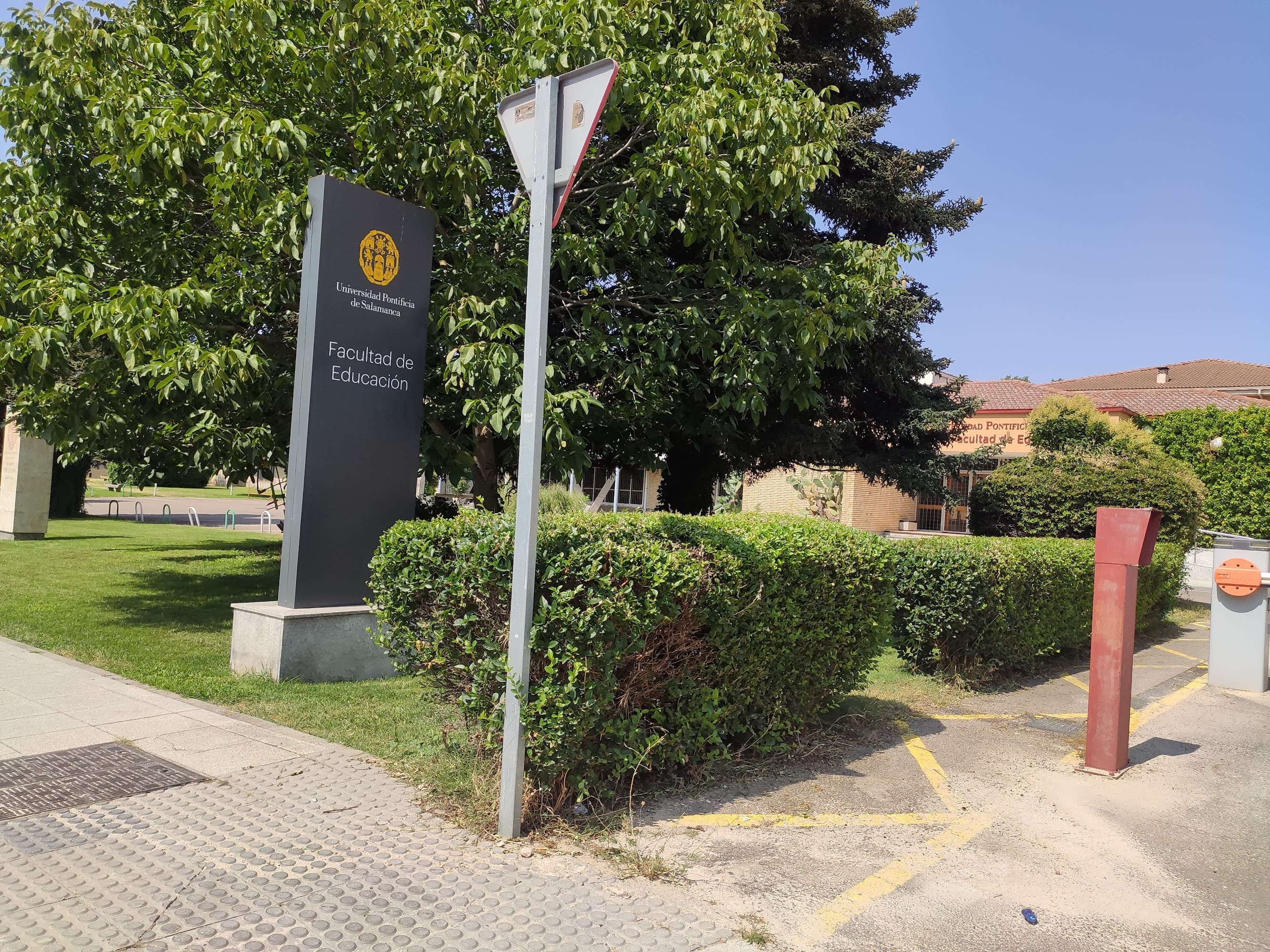 Foto secundaria del campus Facultad de Educación