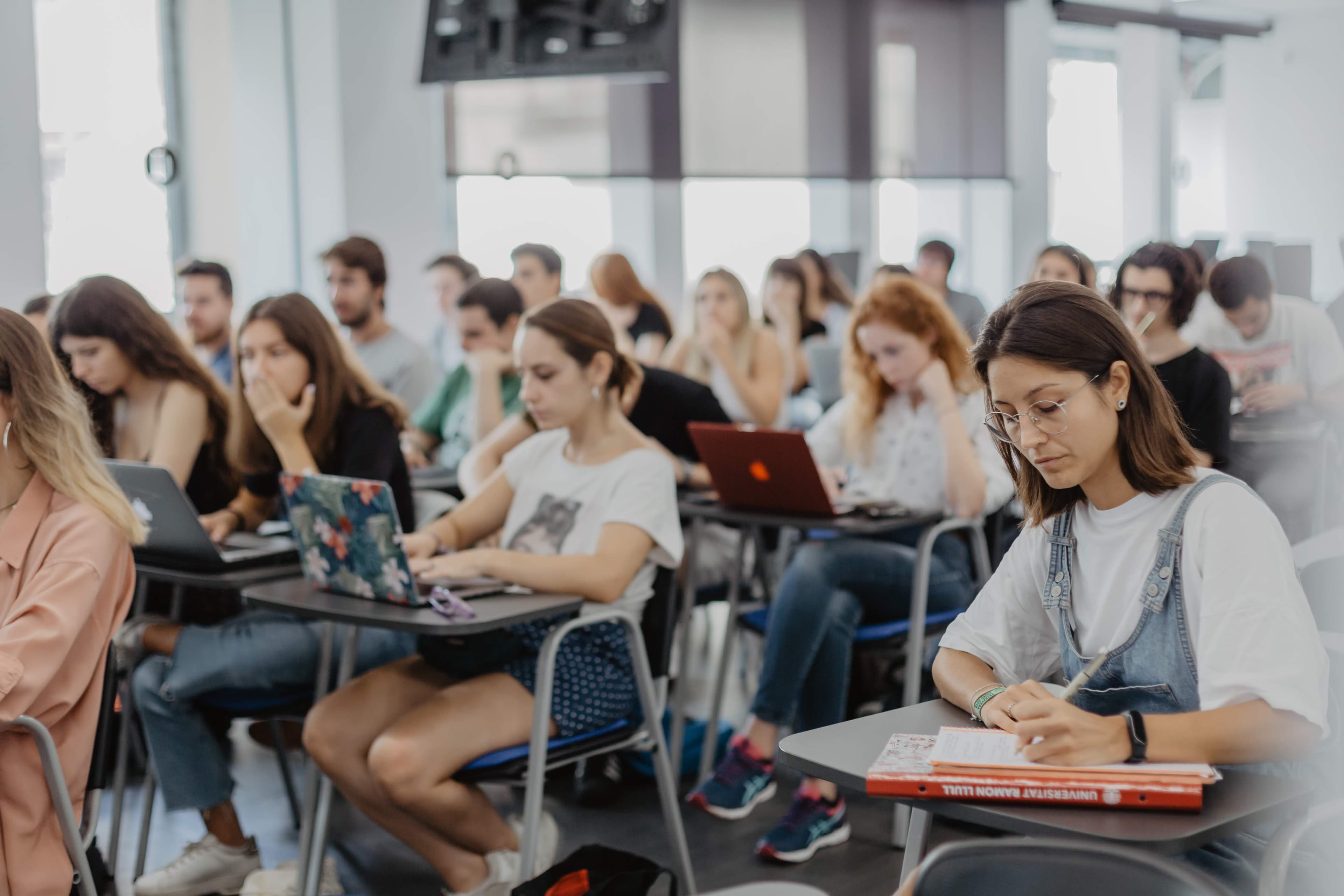 Foto secundaria del campus Facultad de Psicología, Ciencias de la Educación y del Deporte Blanquerna
