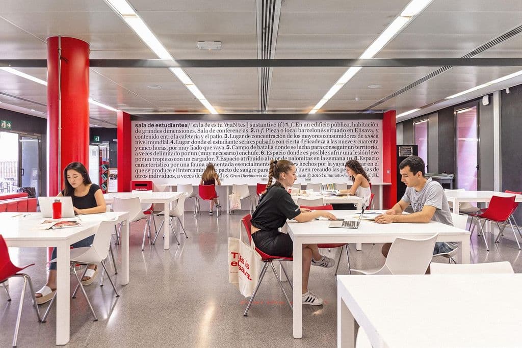 Foto secundaria del campus Facultad de Diseño e Ingeniería  ELISAVA