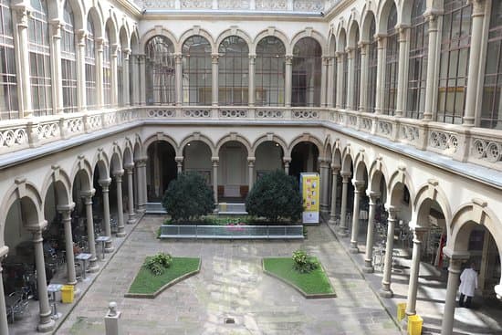 Foto secundaria del campus Facultad de Medicina y Ciencias de la Salud