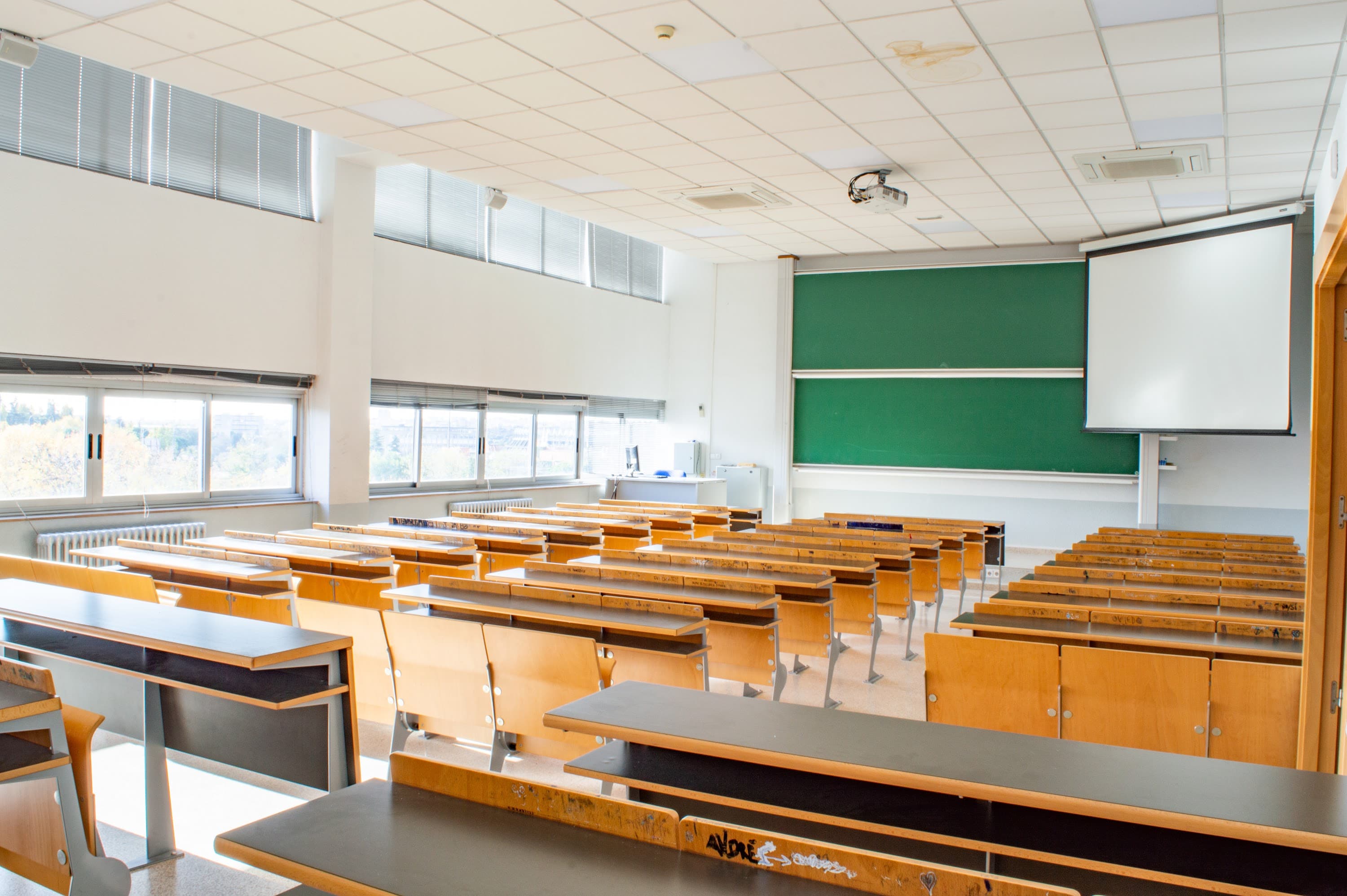Foto secundaria del campus Escuela Técnica Superior de Ingenieros de Caminos, Canales y Puertos