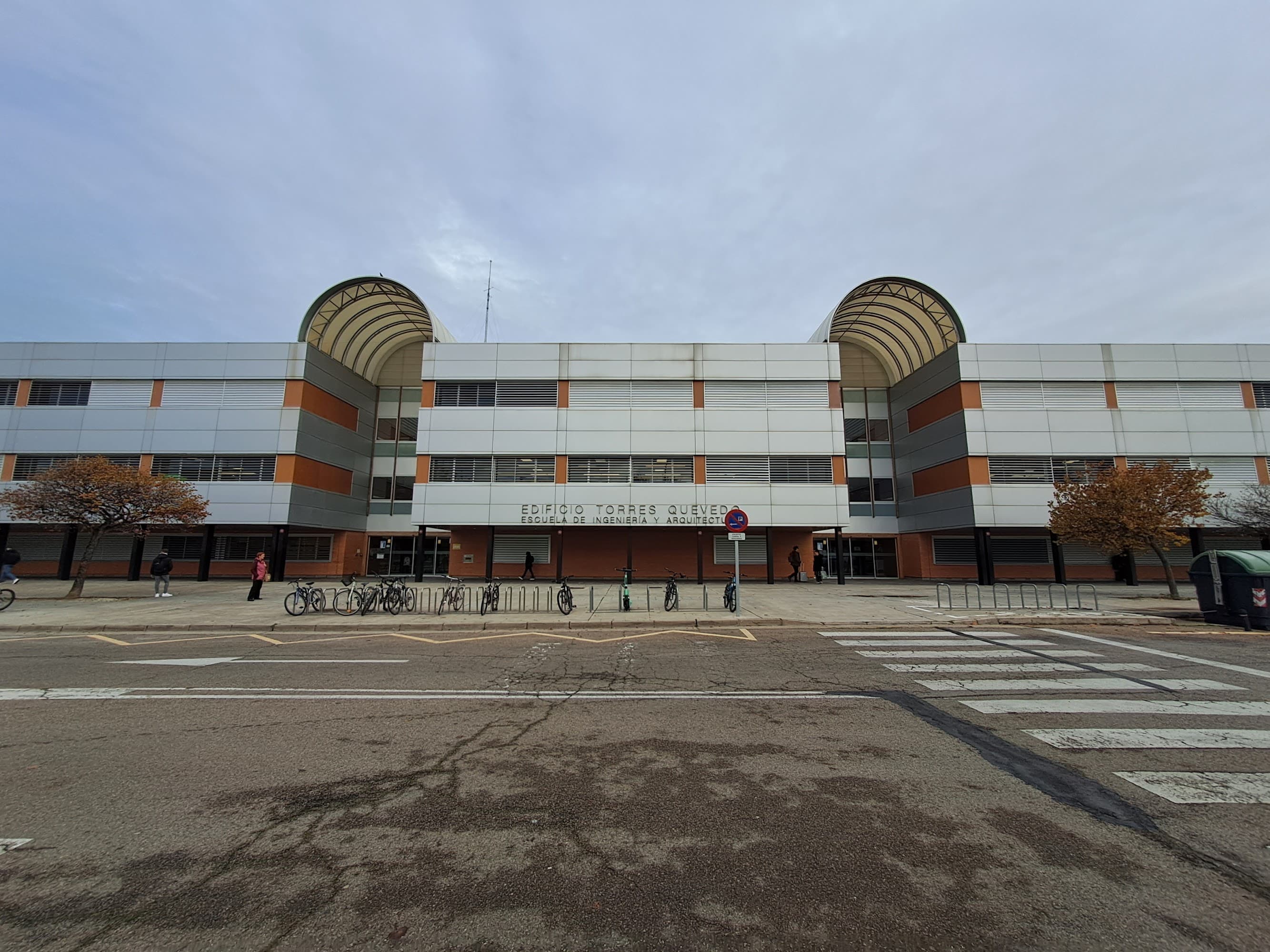 Foto secundaria del campus Escuela de Ingeniería y Arquitectura