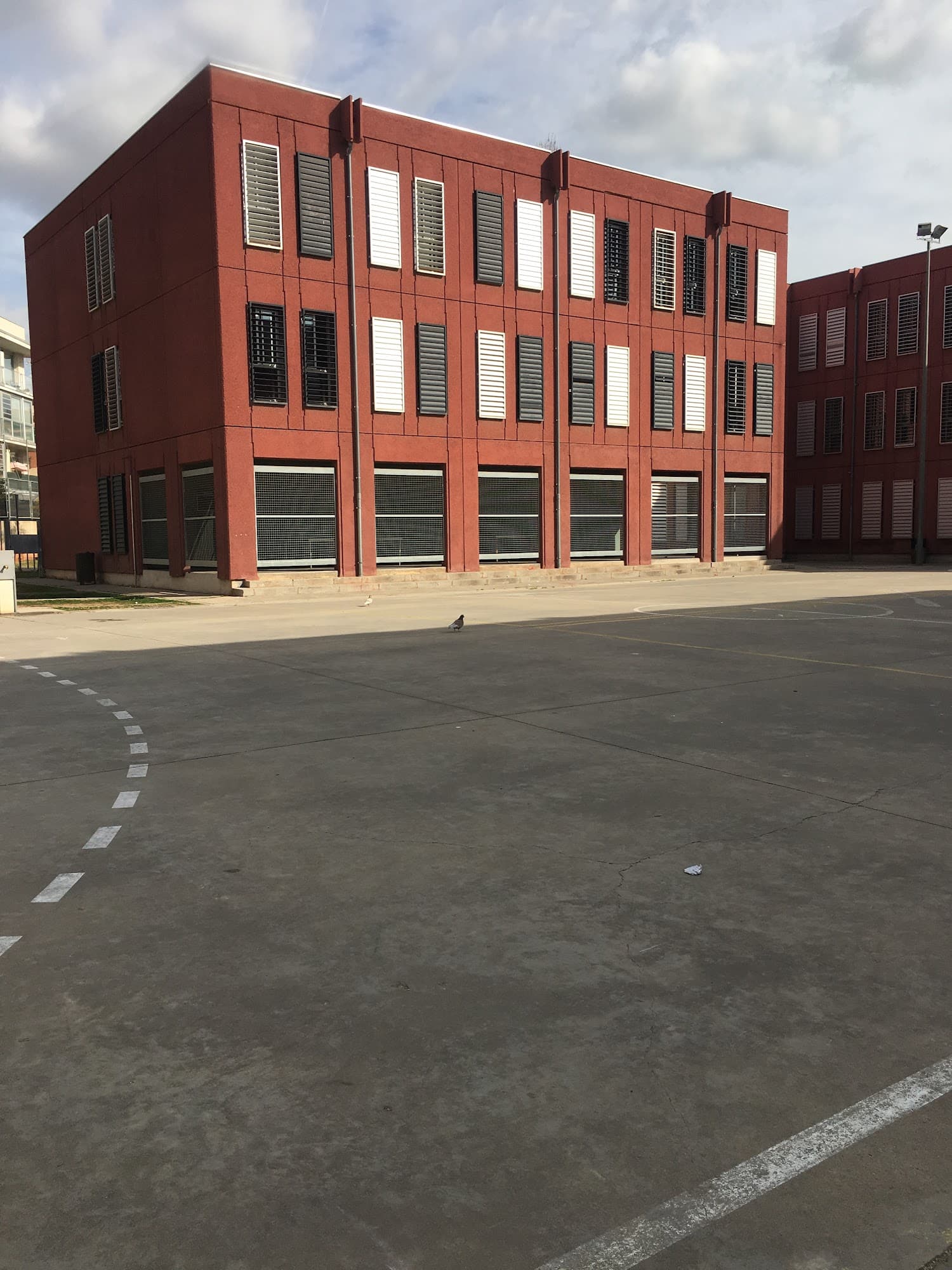 Foto secundaria del campus Institut Terra Roja