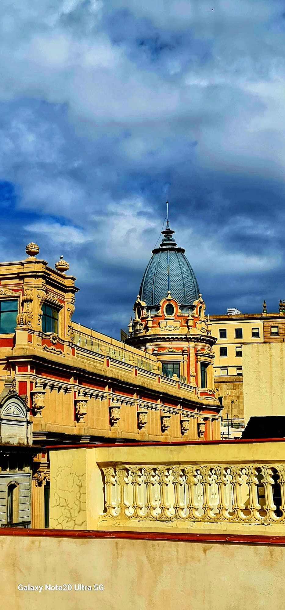Foto secundaria del campus Institut Eugeni d'Ors (Badalona)