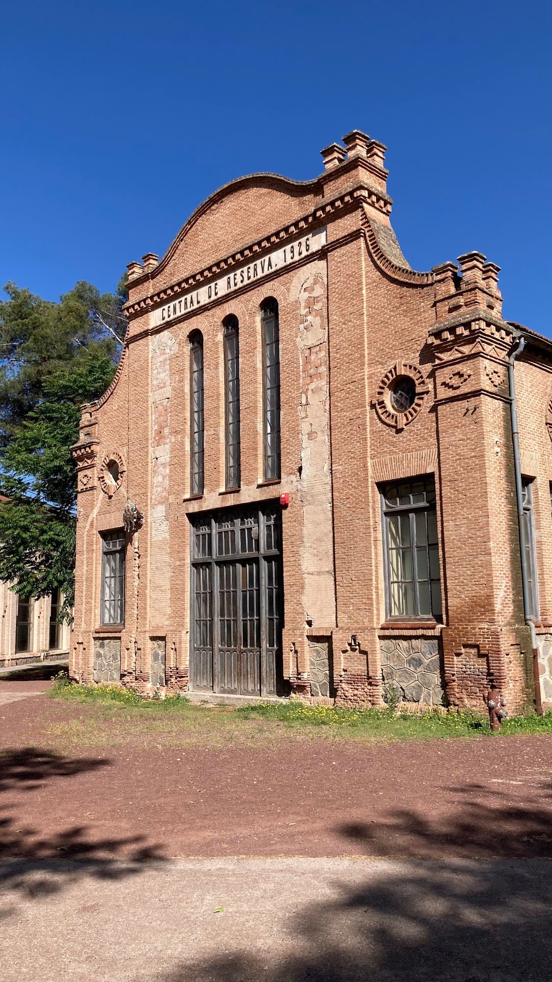 Foto secundaria del campus Facultad de Ciencias Sociales y Tecnologías de la Información