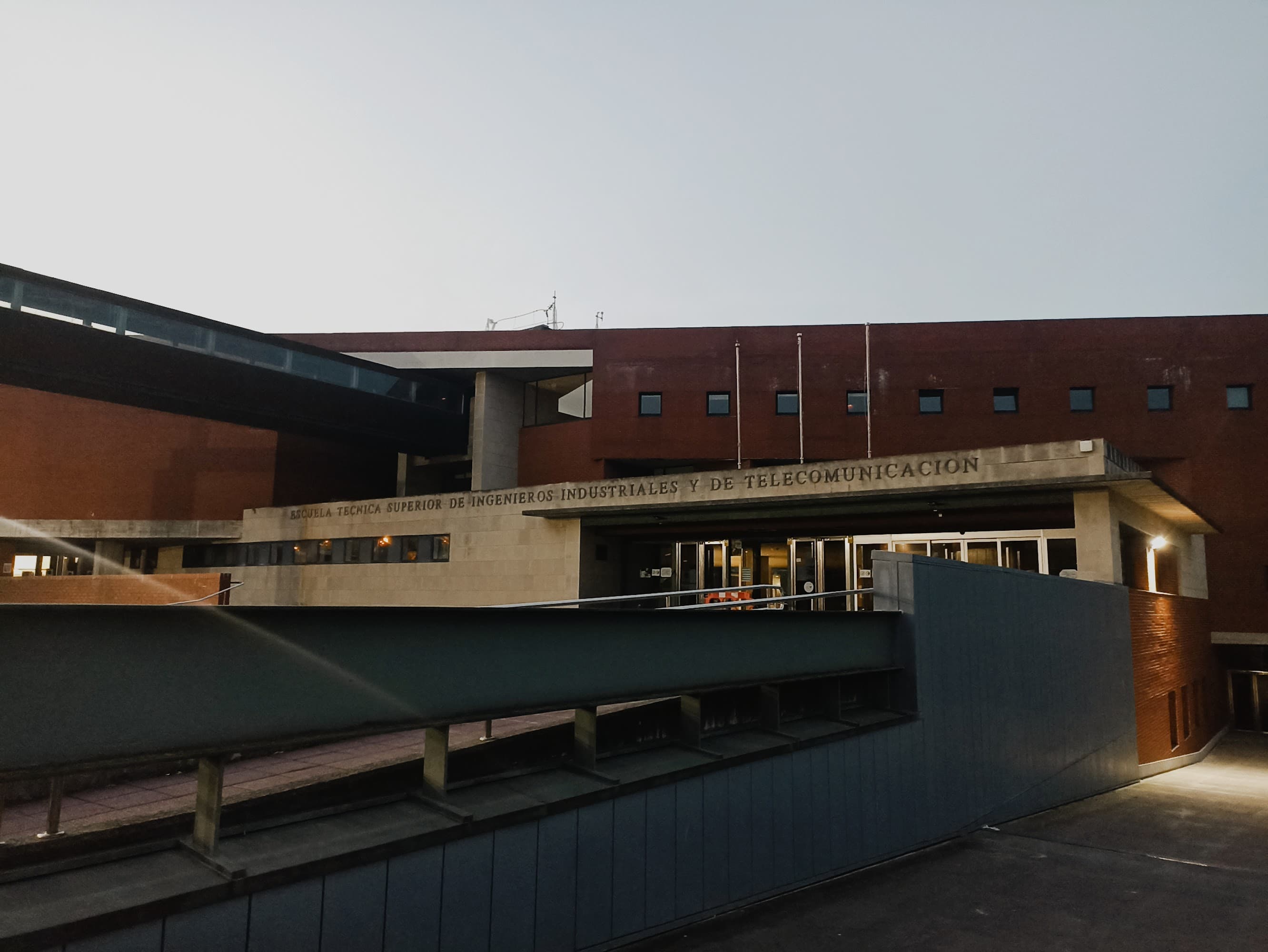 Foto del campus Escuela Técnica Superior de Ingenieros Industriales y de Telecomunicación