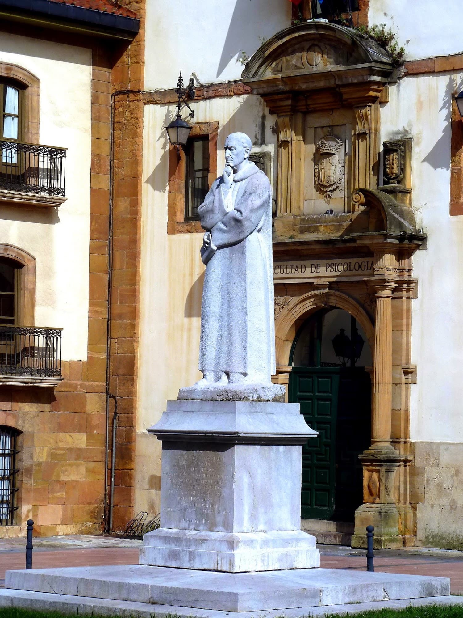 Foto secundaria del campus Facultad de Psicología