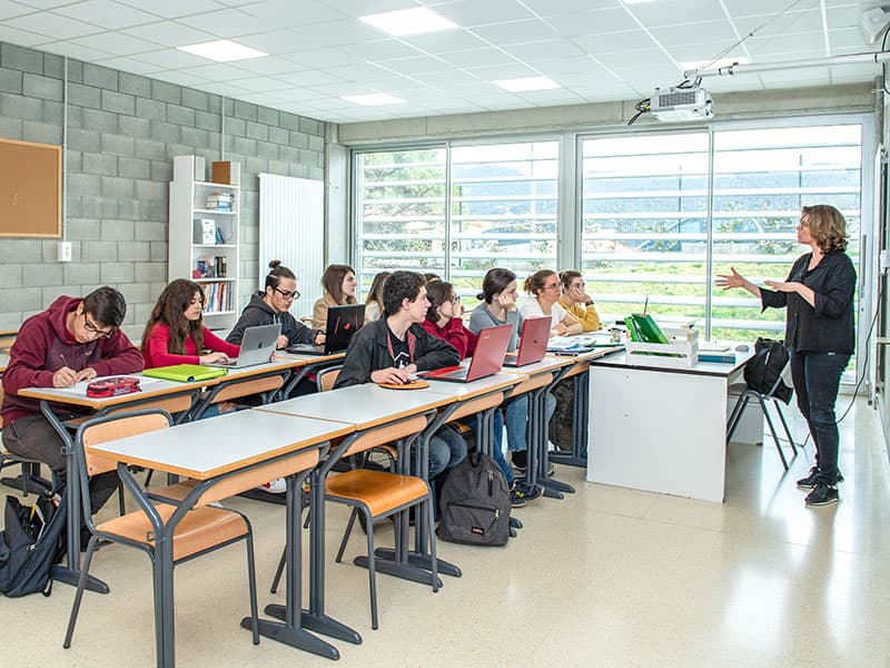 Foto secundaria del campus Escola Ginebró