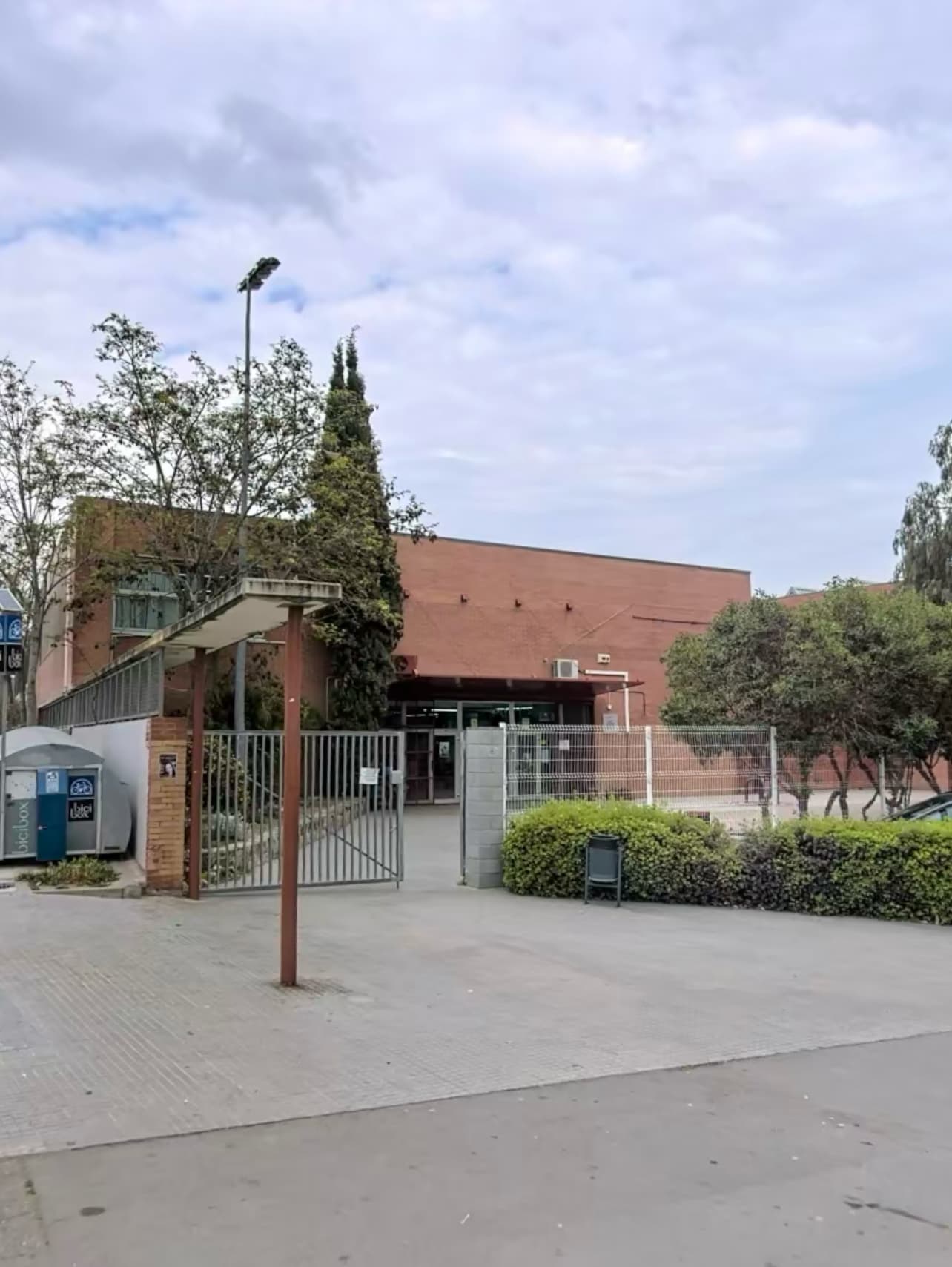 Foto secundaria del campus Institut Torre Roja