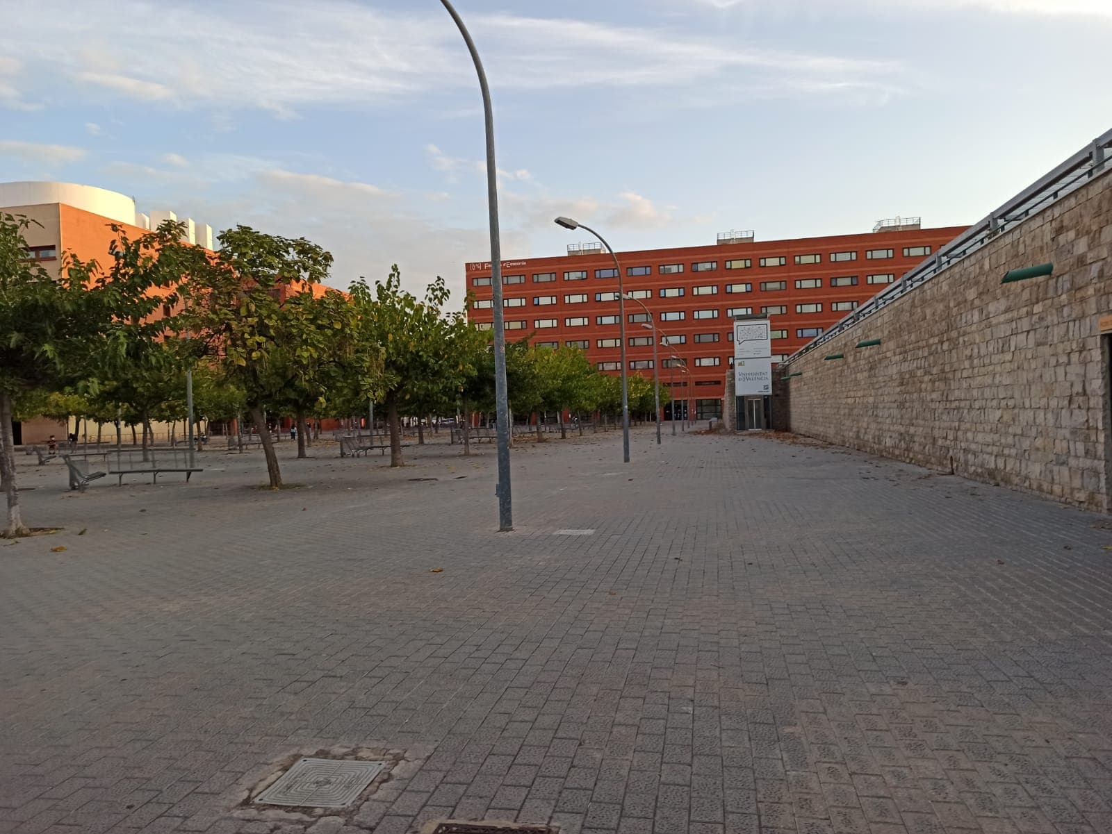 Foto secundaria del campus Facultat de Magisteri