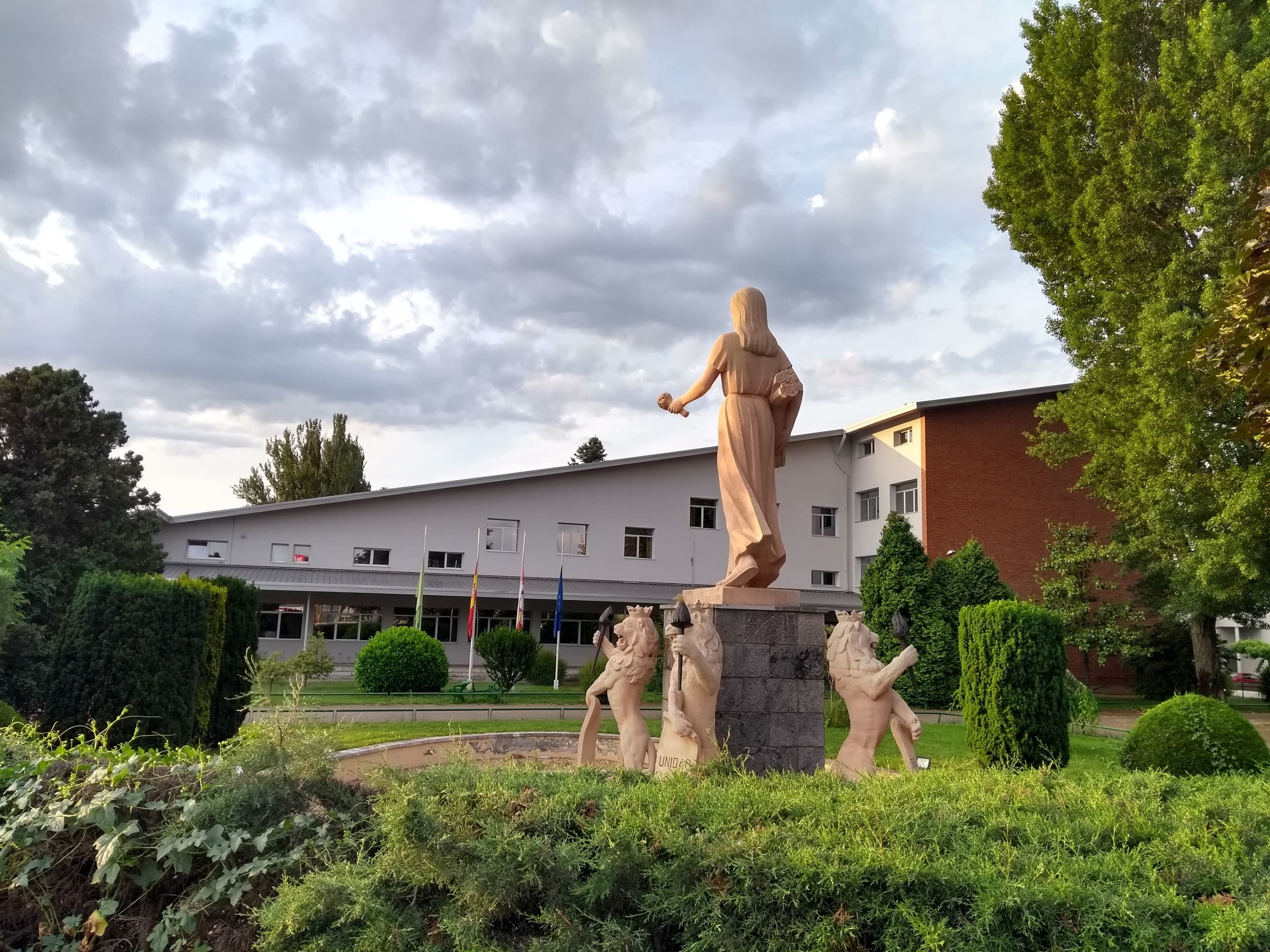 Foto secundaria del campus Escuela de Ingeniería Agraria y Forestal