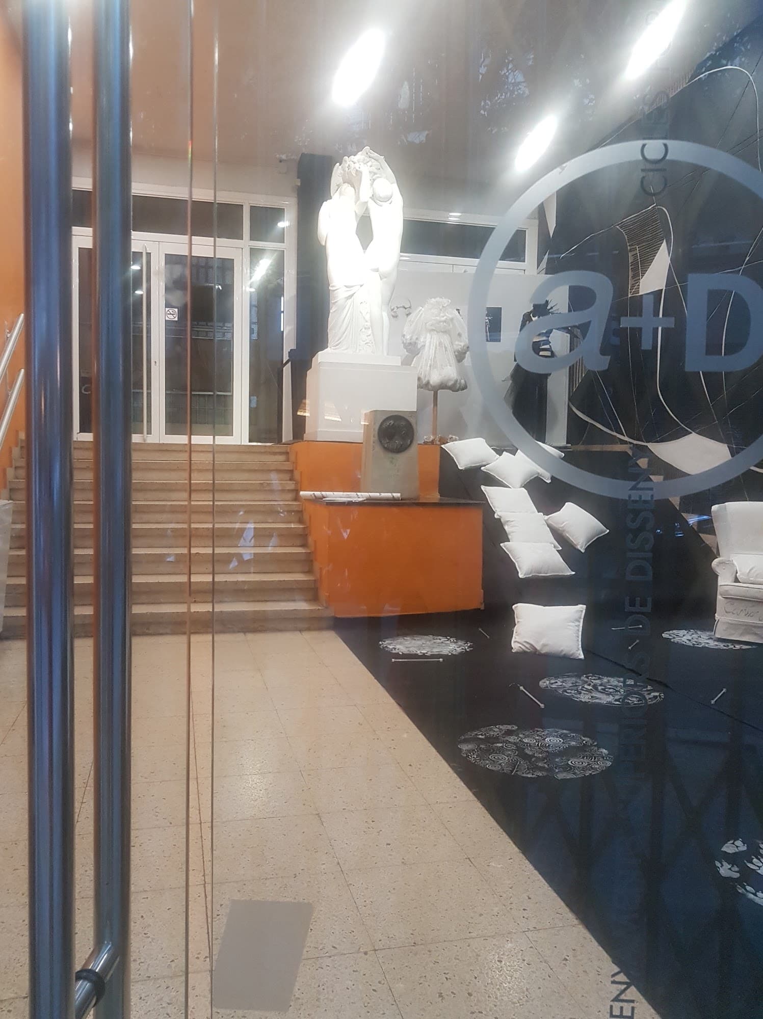 Foto secundaria del campus Escola d'Art i Superior de Disseny Llotja (seu de Sant Gervasi)