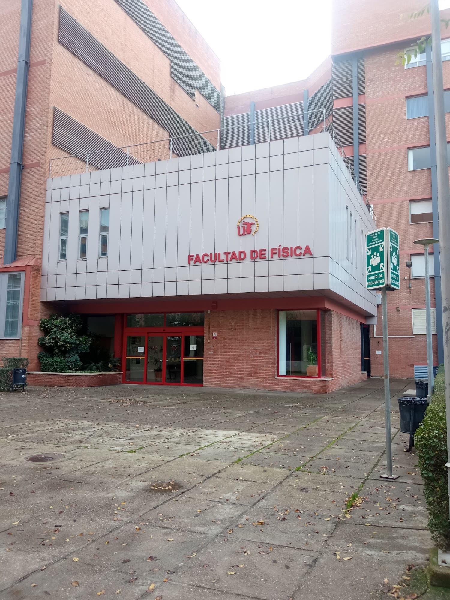 Foto del campus Facultad de Física