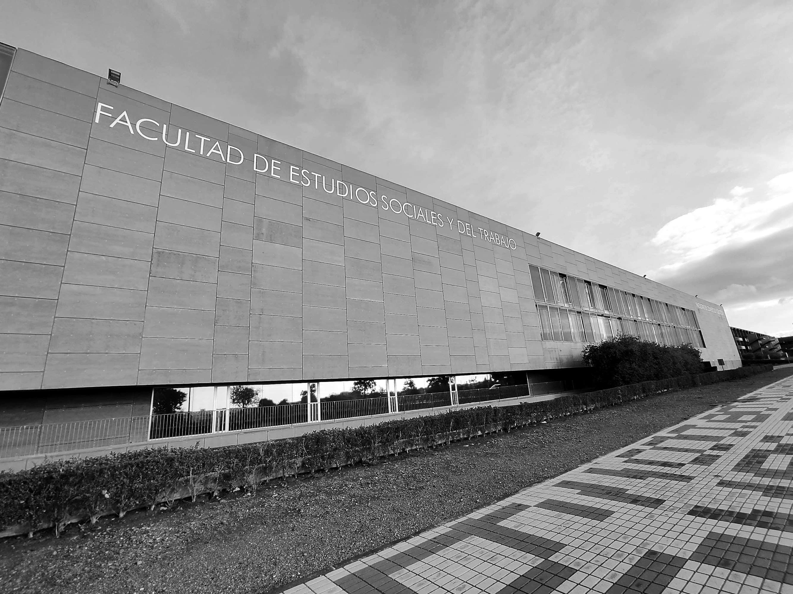 Foto secundaria del campus Facultad de Estudios Sociales y del Trabajo