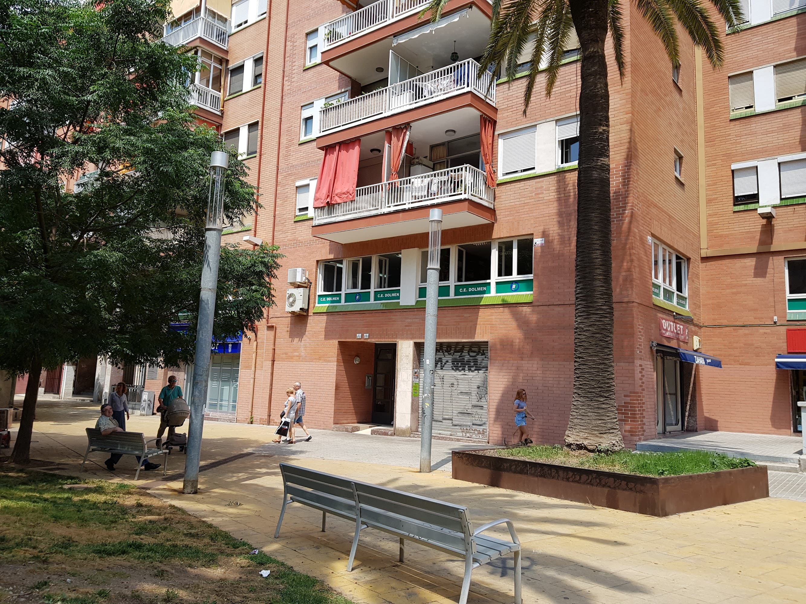 Foto secundaria del campus CE Dolmen