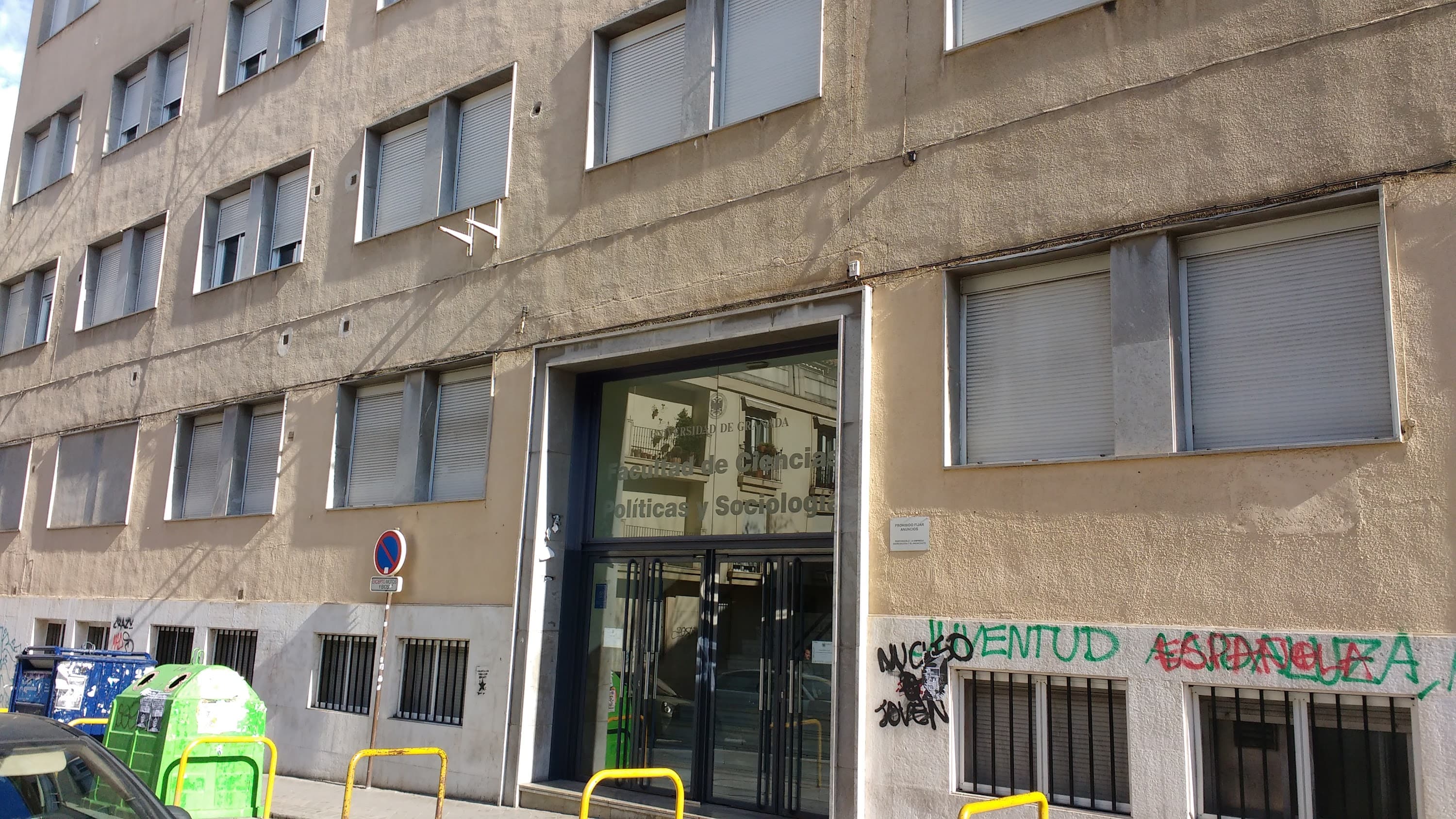 Foto secundaria del campus Facultad de Ciencias Políticas y Sociología