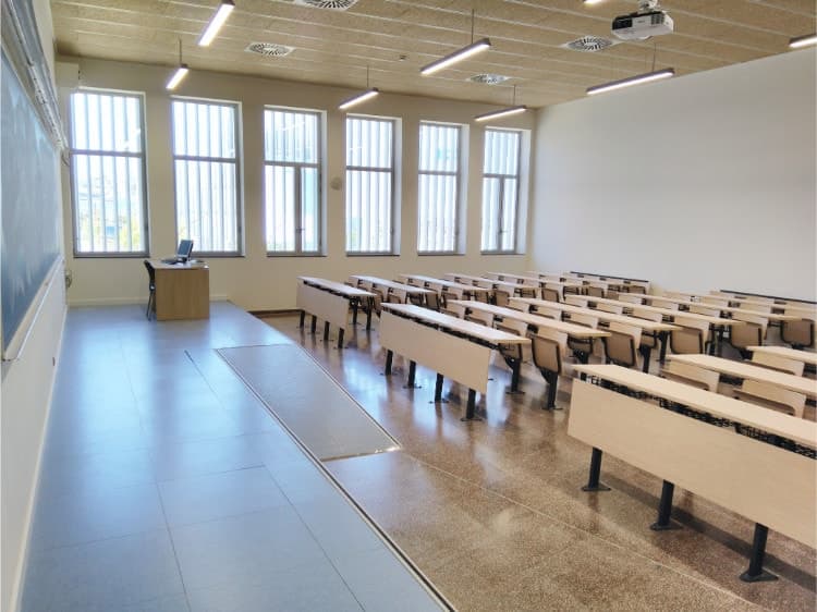 Foto secundaria del campus EEBE - Escuela de Ingeniería de Barcelona Este