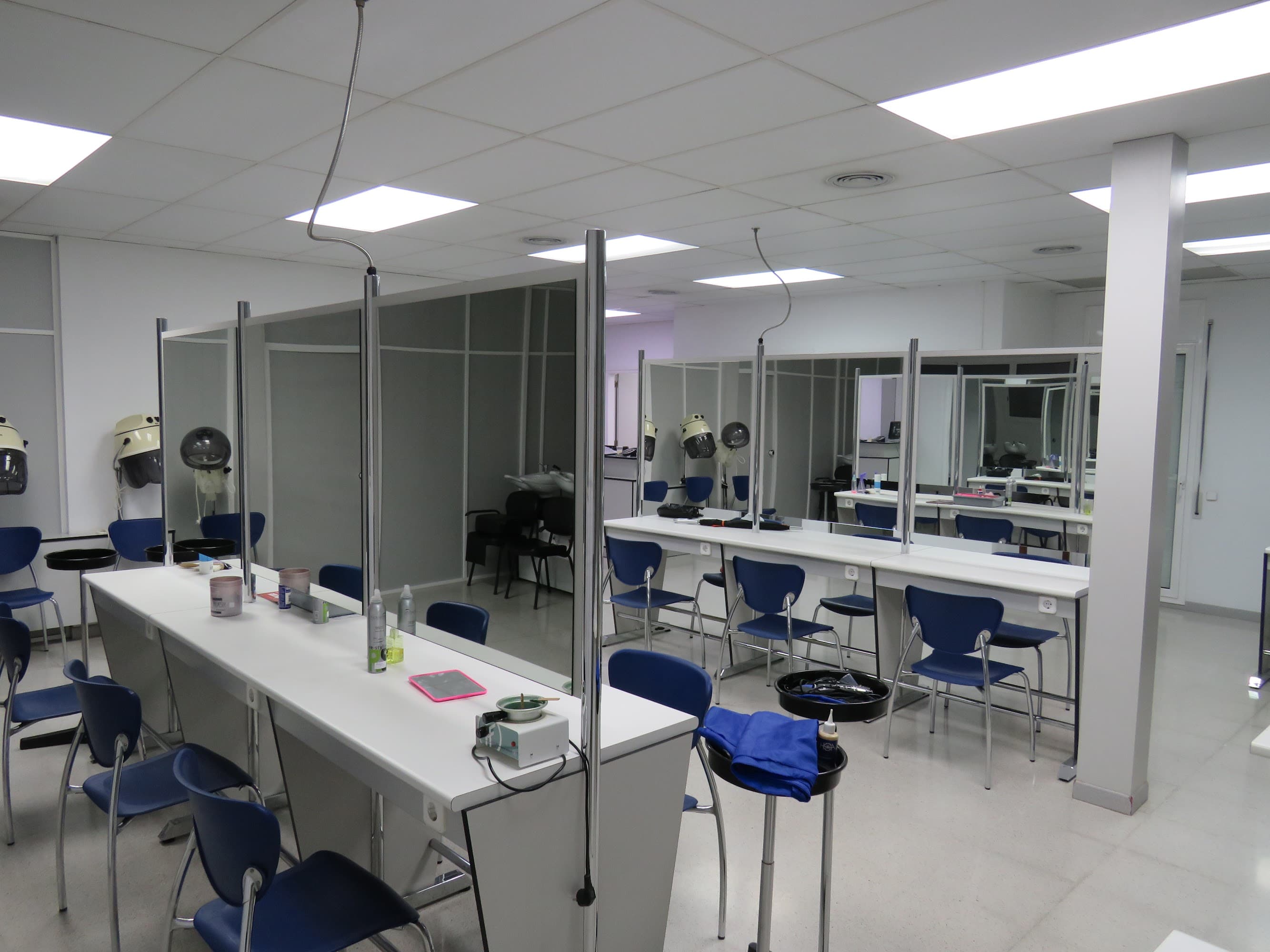 Foto secundaria del campus Frandaser Perruqueria I Estètica
