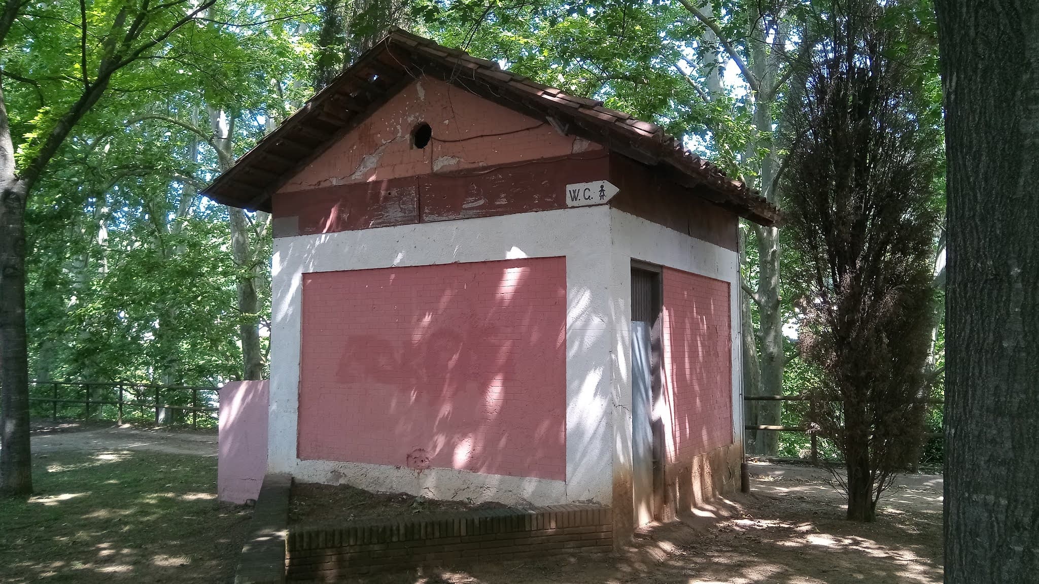 Foto secundaria del campus Institut La Garrotxa