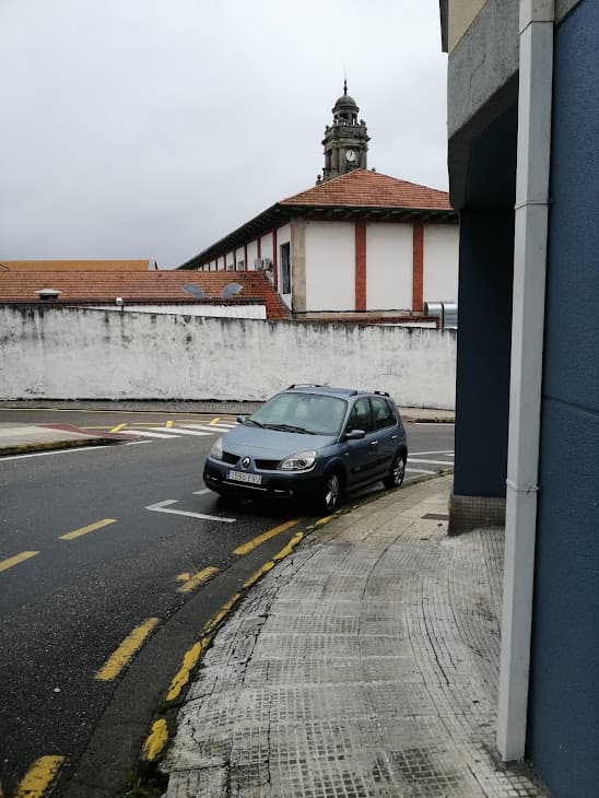 Foto secundaria del campus Centro Universitario de la Defensa en la Escuela Naval Militar de Marín