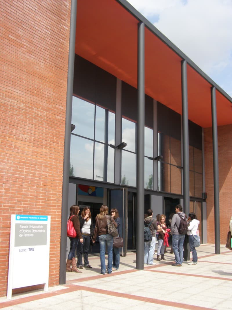 Foto secundaria del campus FOOT - Facultad de Óptica y Optometría de Terrassa