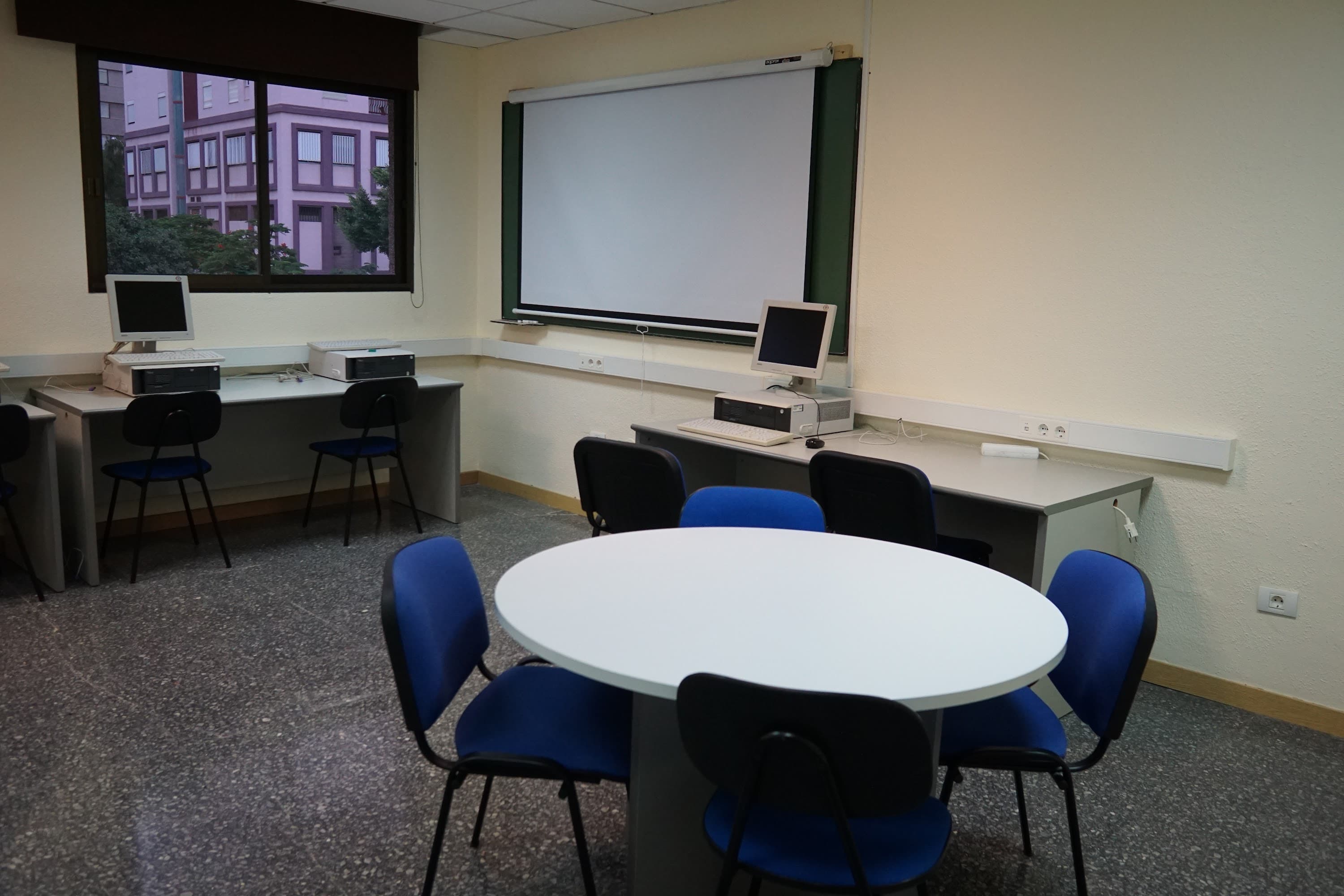 Foto secundaria del campus Escuela Universitaria de Turismo de Santa Cruz de Tenerife