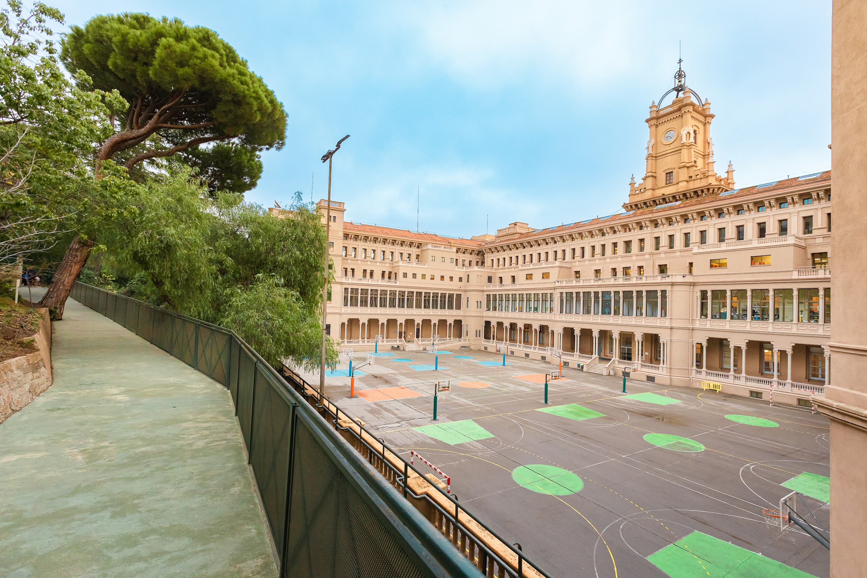 Foto secundaria del campus Escola Pia de Sarrià-Calassanç