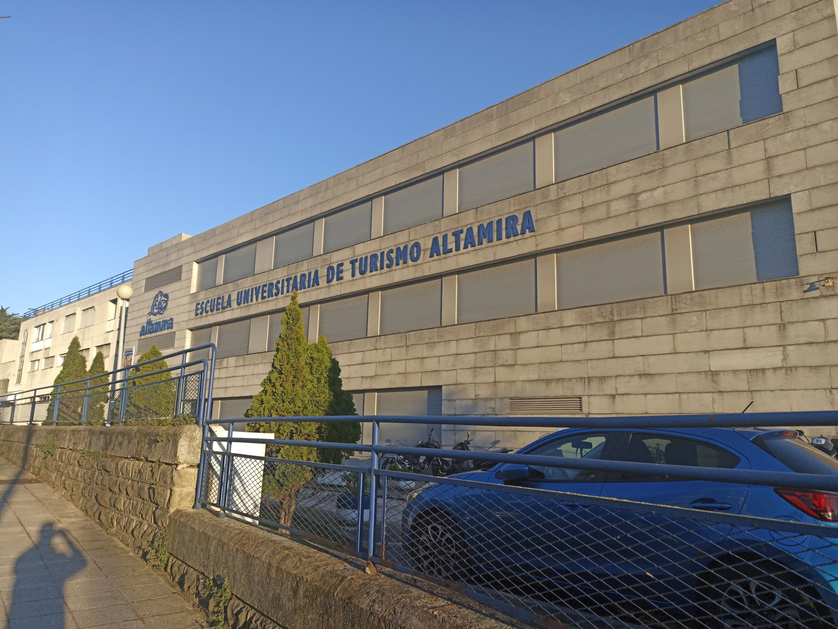 Foto secundaria del campus Escuela Universitaria de Turismo Altamira